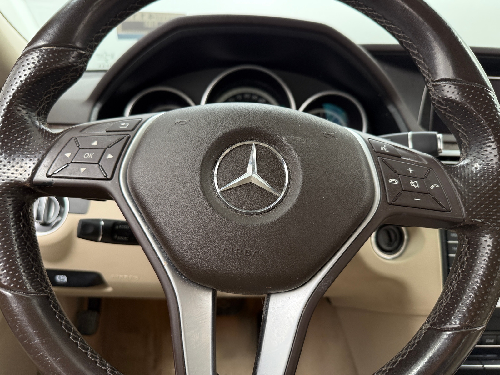 Thumbnail: 2016 Mercedes-Benz E-Class - 4