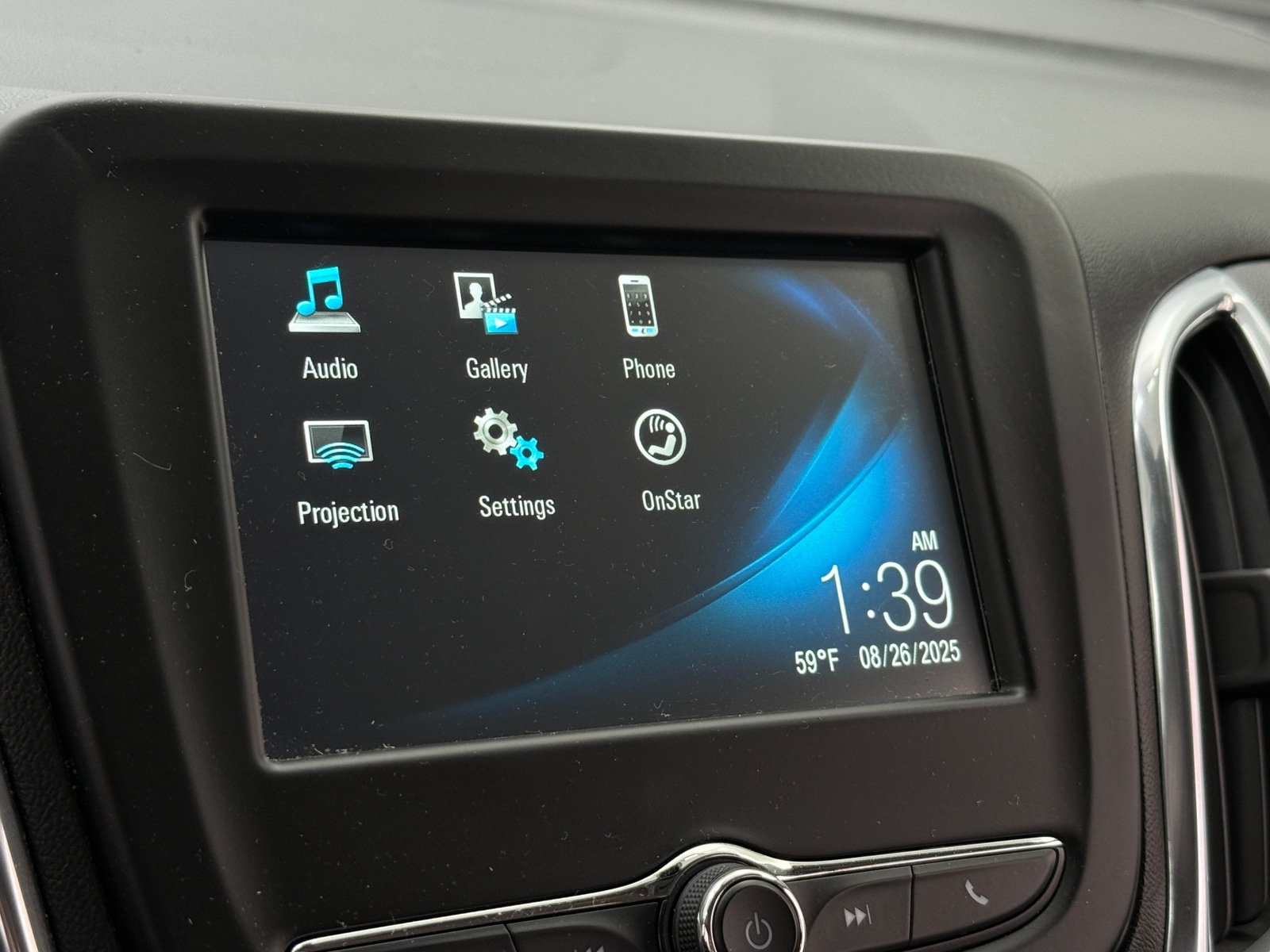 Thumbnail: 2018 Chevrolet Equinox - 4
