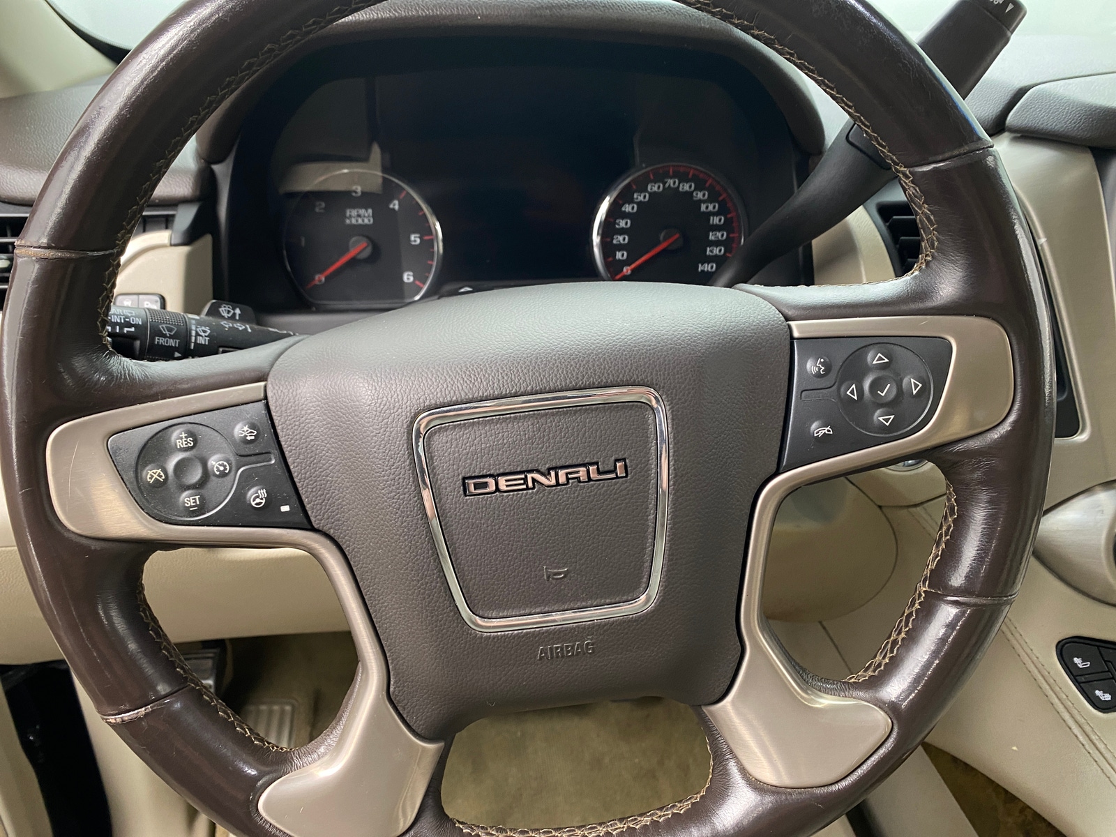 Thumbnail: 2016 GMC Yukon XL - 4