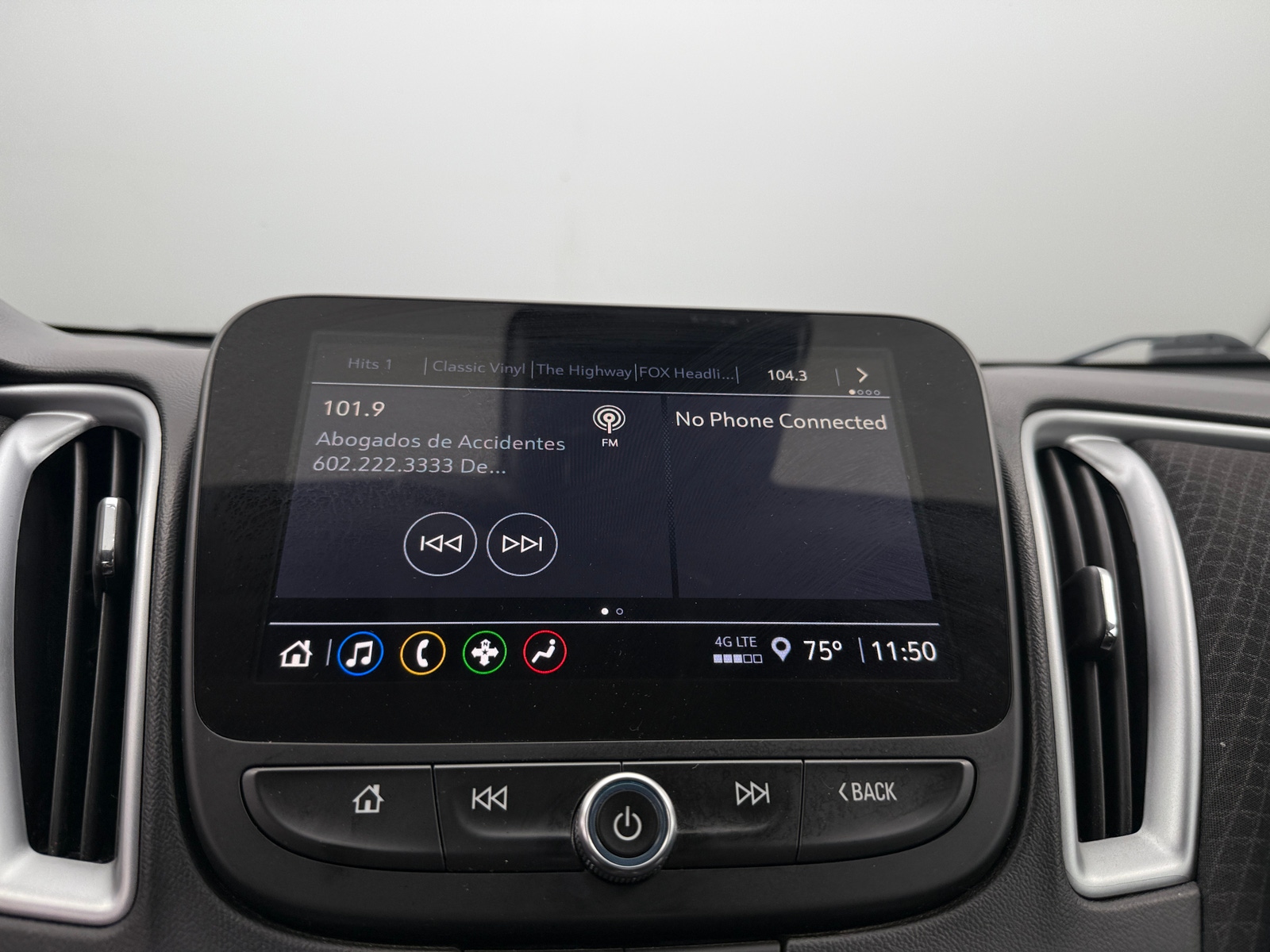 Thumbnail: 2023 Chevrolet Malibu - 4