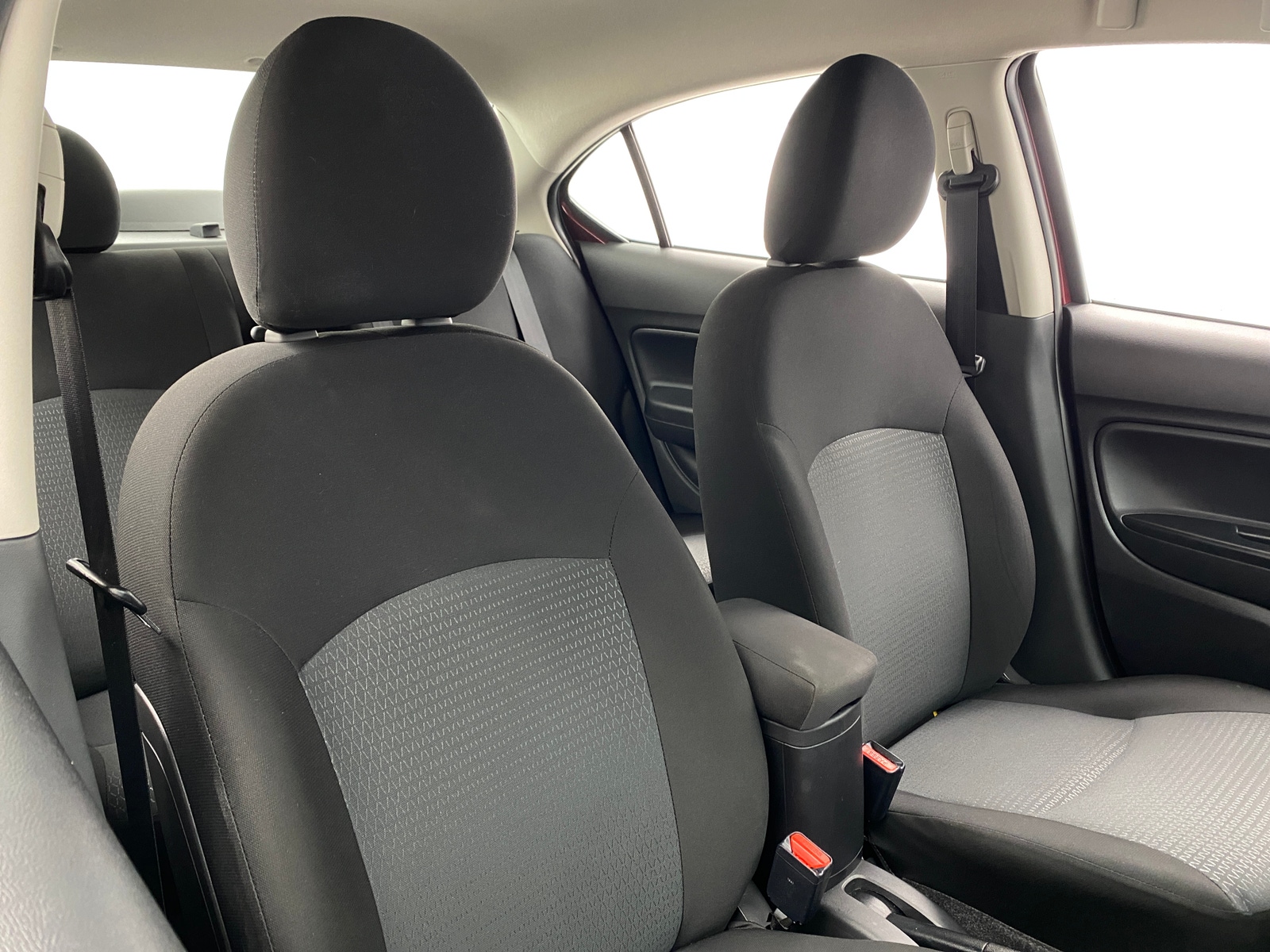 Thumbnail: 2023 Mitsubishi Mirage G4 - 2