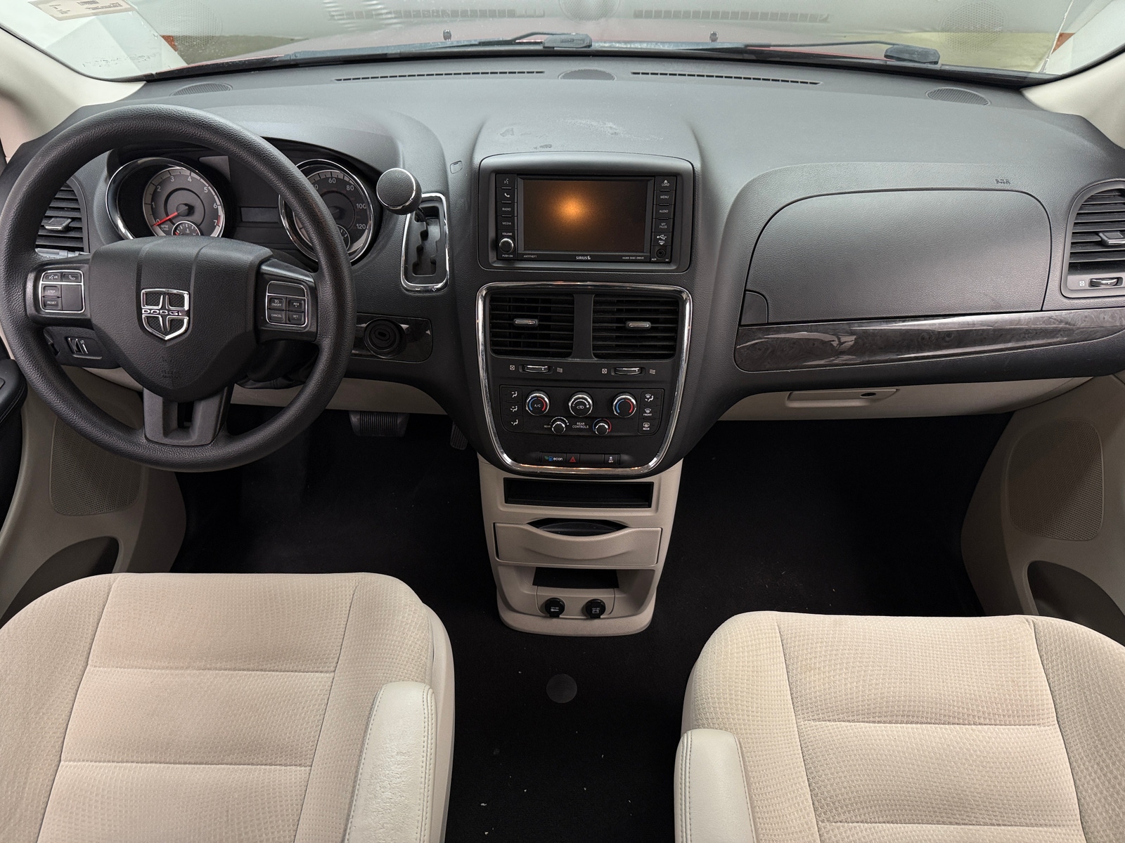 Thumbnail: 2018 Dodge Grand Caravan - 3