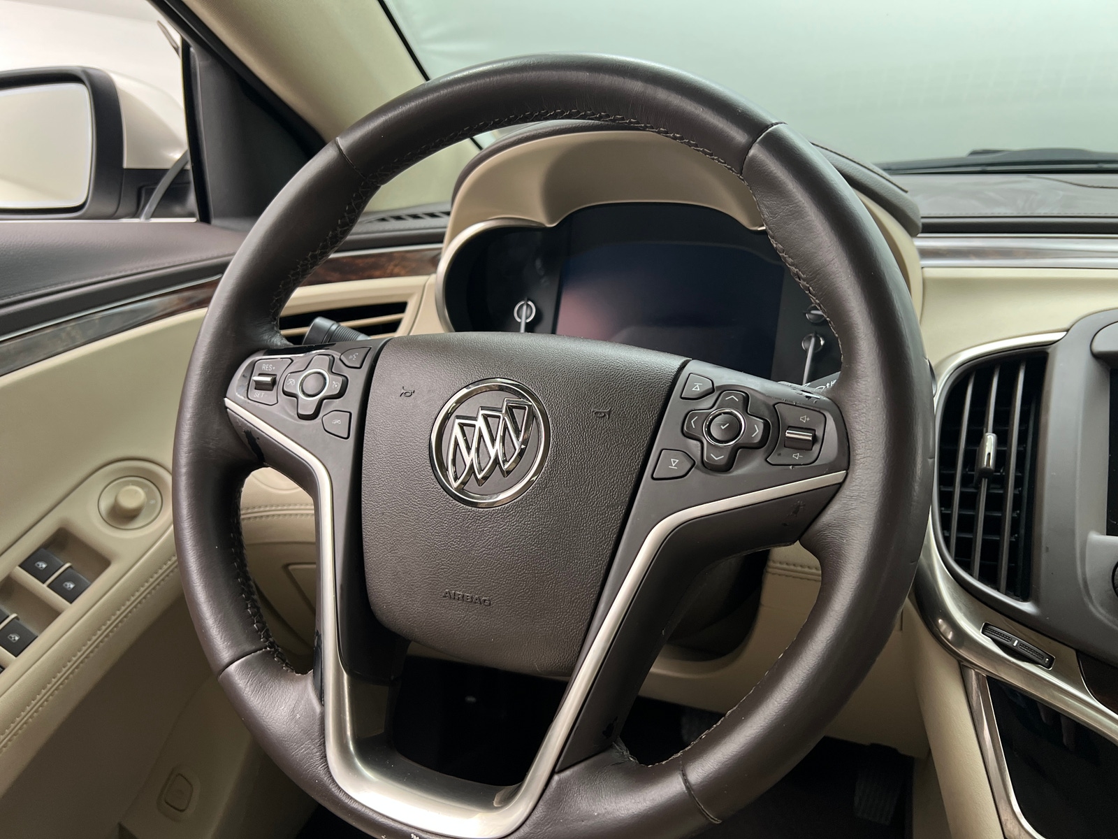 Thumbnail: 2015 Buick LaCrosse - 4