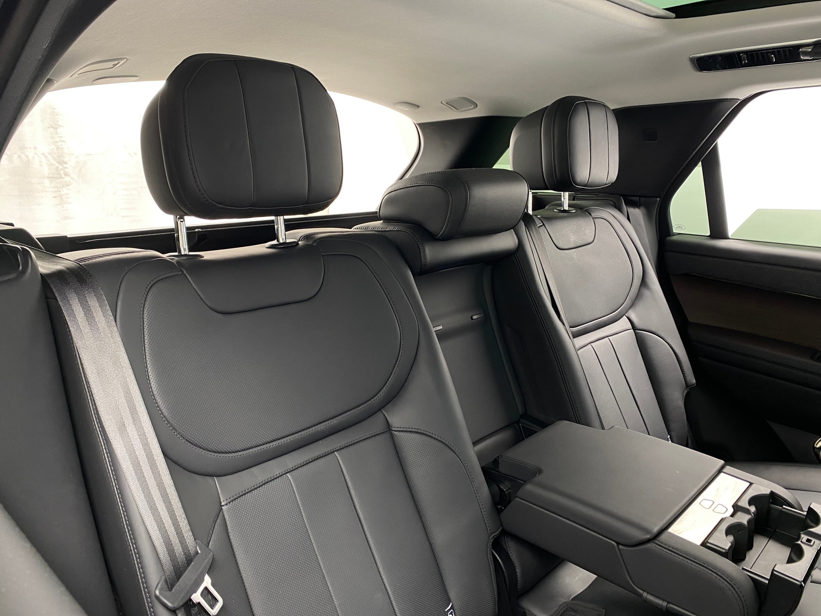 Thumbnail: 2023 Land Rover Range Rover Sport - 5
