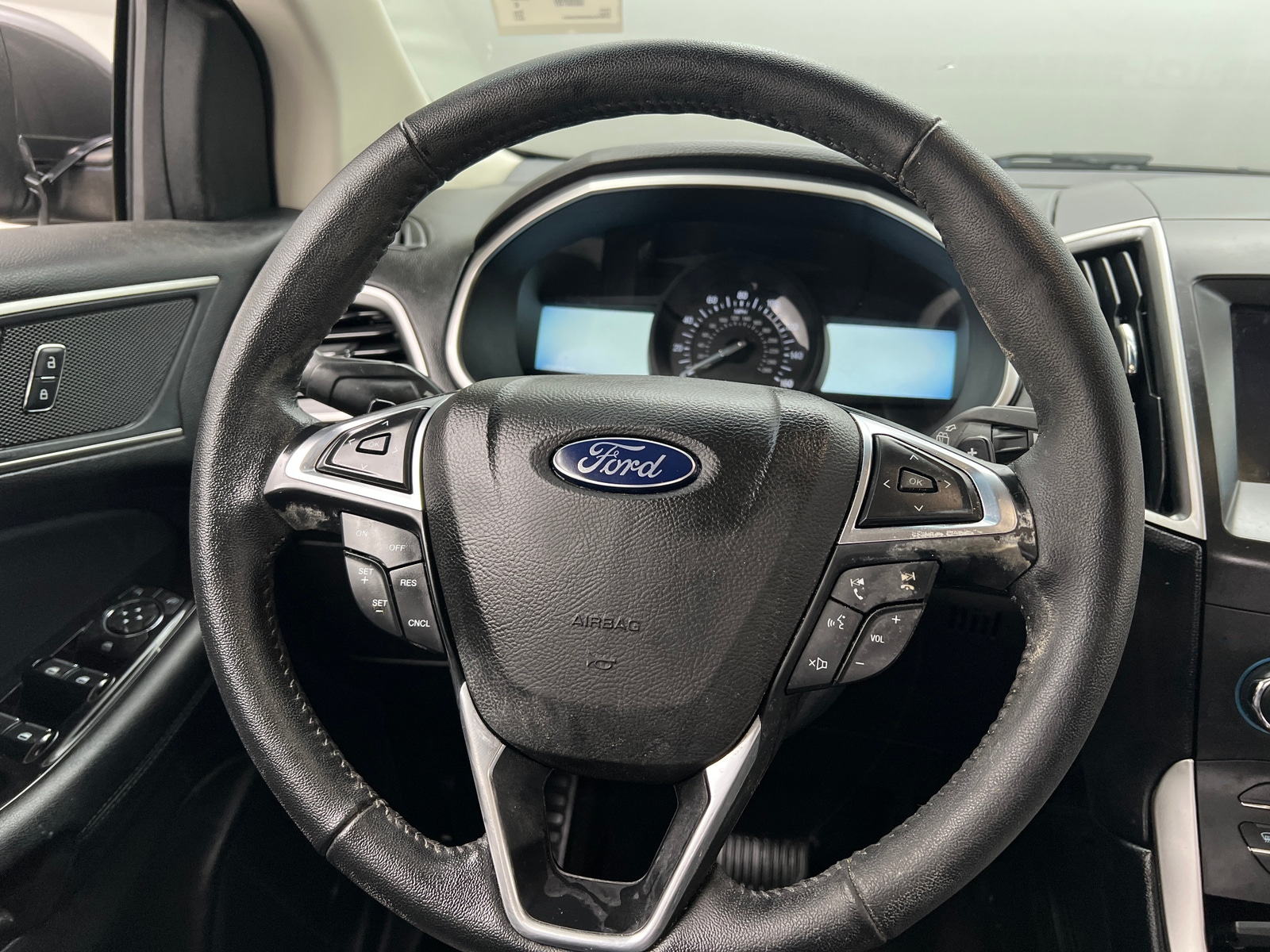 Thumbnail: 2017 Ford Edge - 5