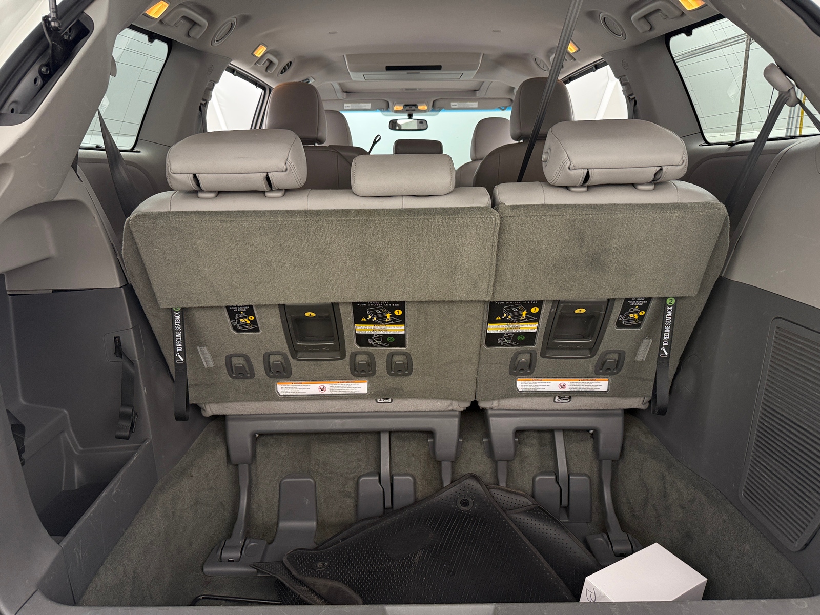Thumbnail: 2016 Toyota Sienna - 6