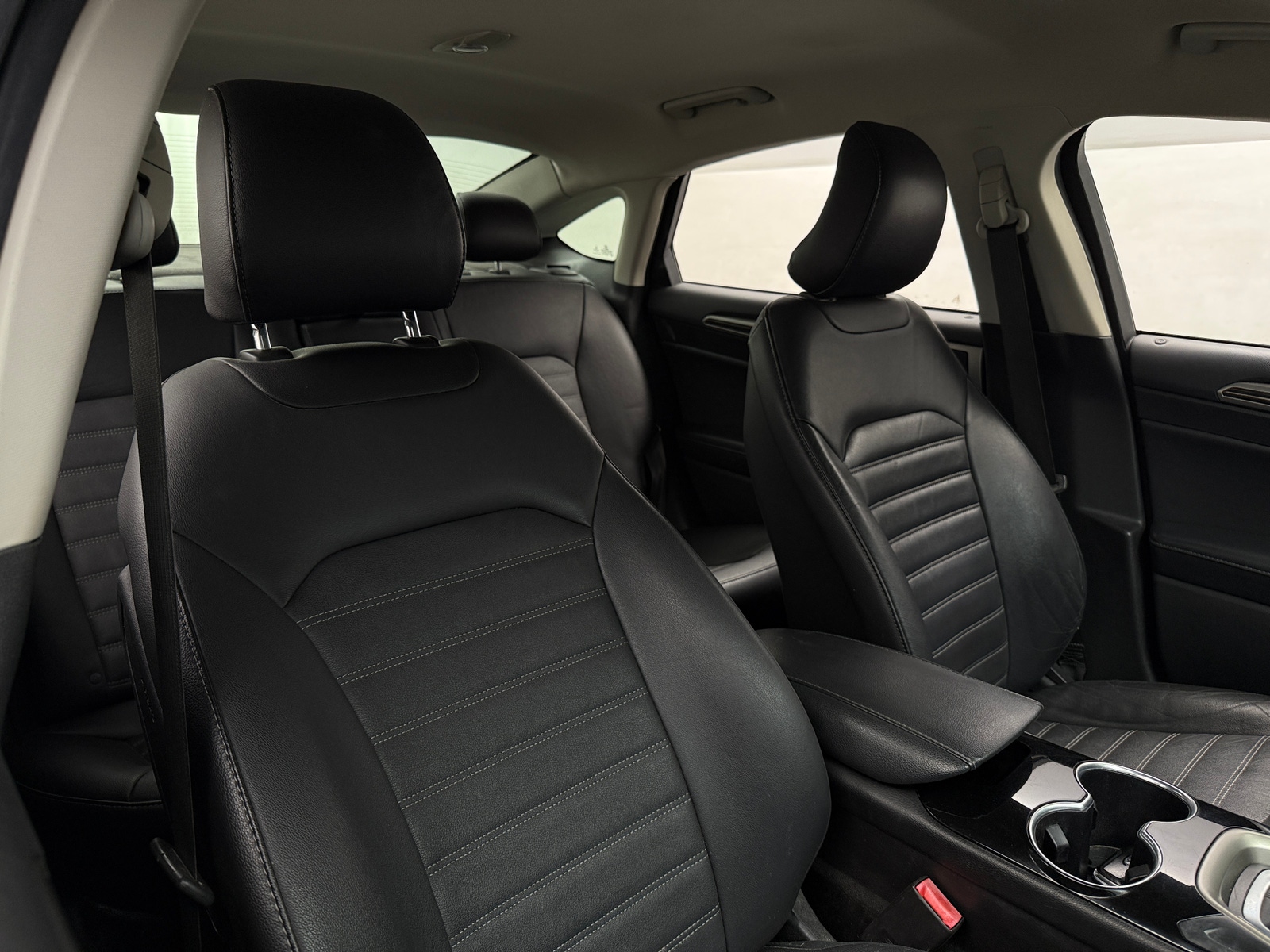 Thumbnail: 2016 Ford Fusion - 2
