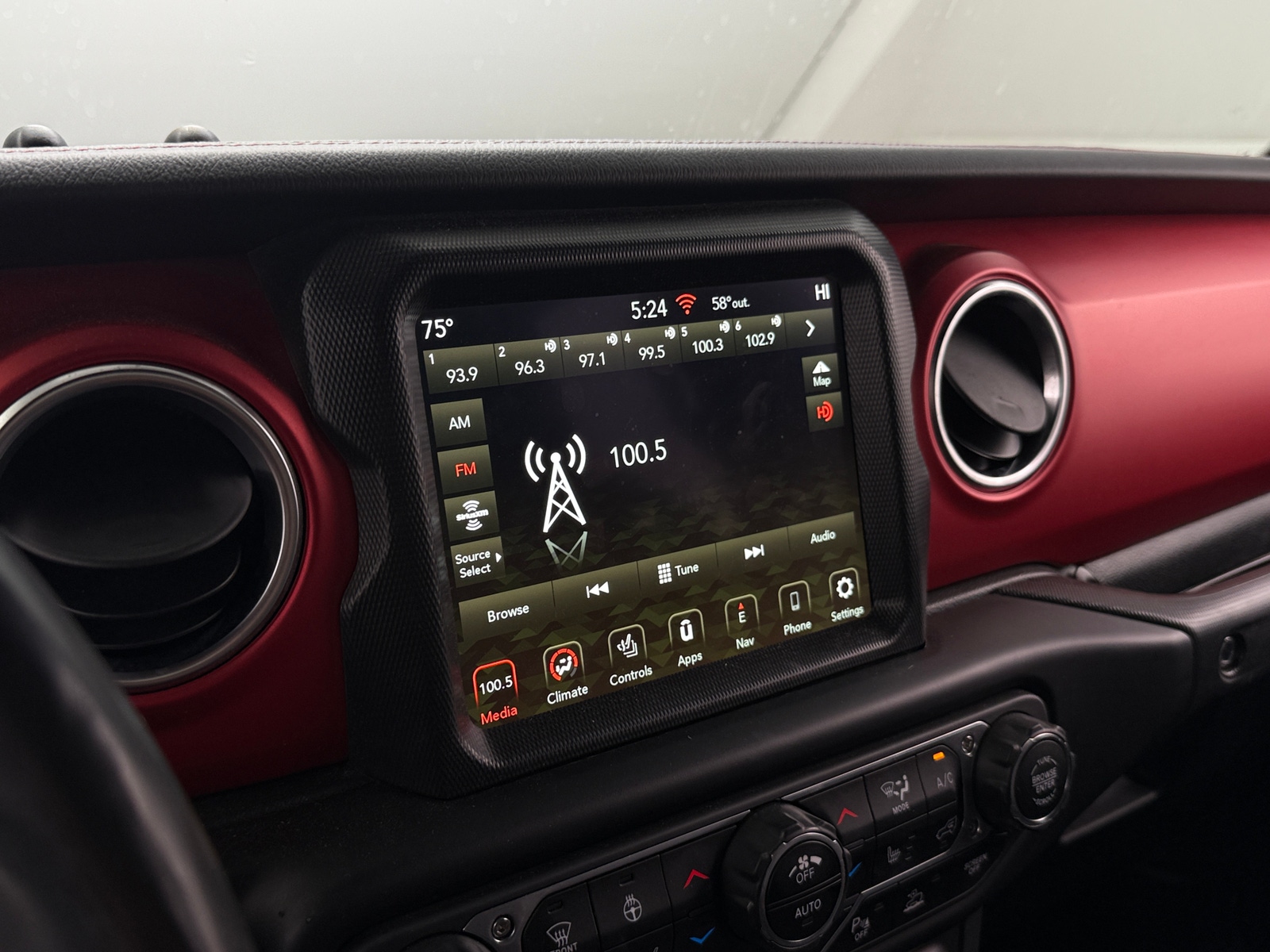 Thumbnail: 2021 Jeep Wrangler - 3