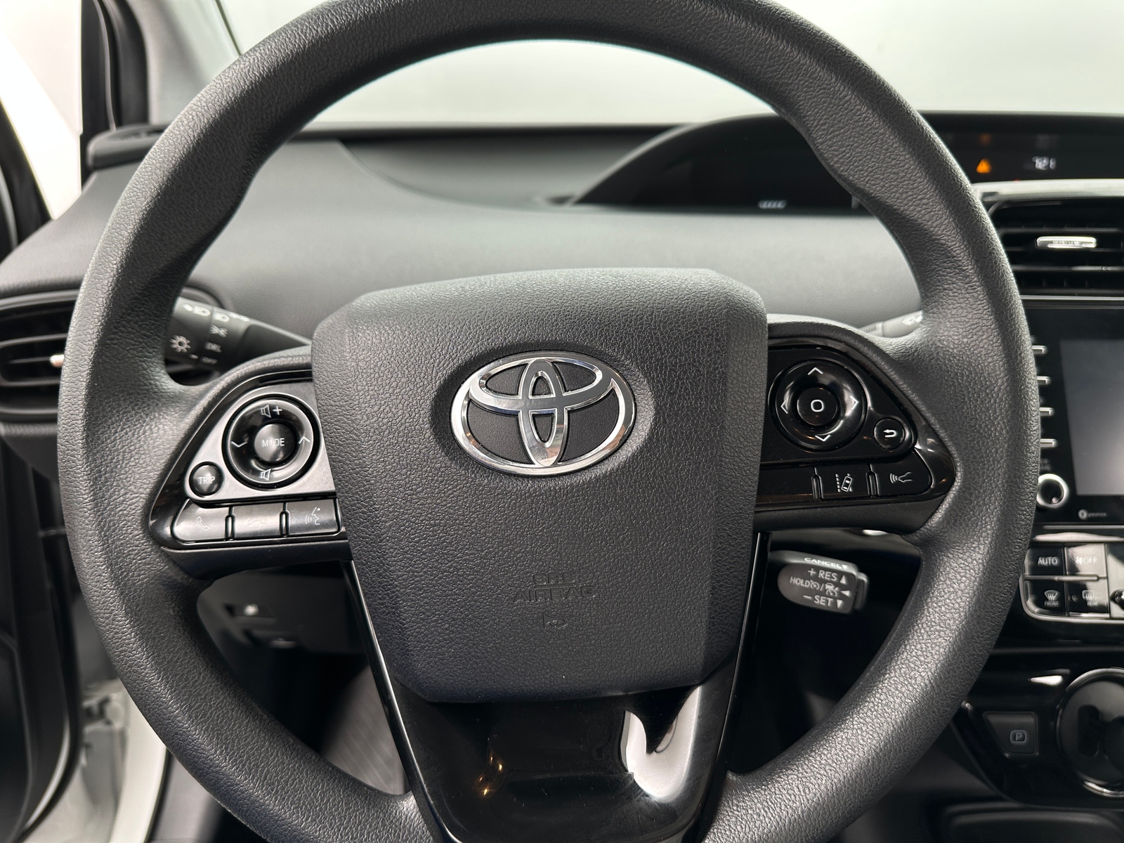 Thumbnail: 2022 Toyota Prius - 5