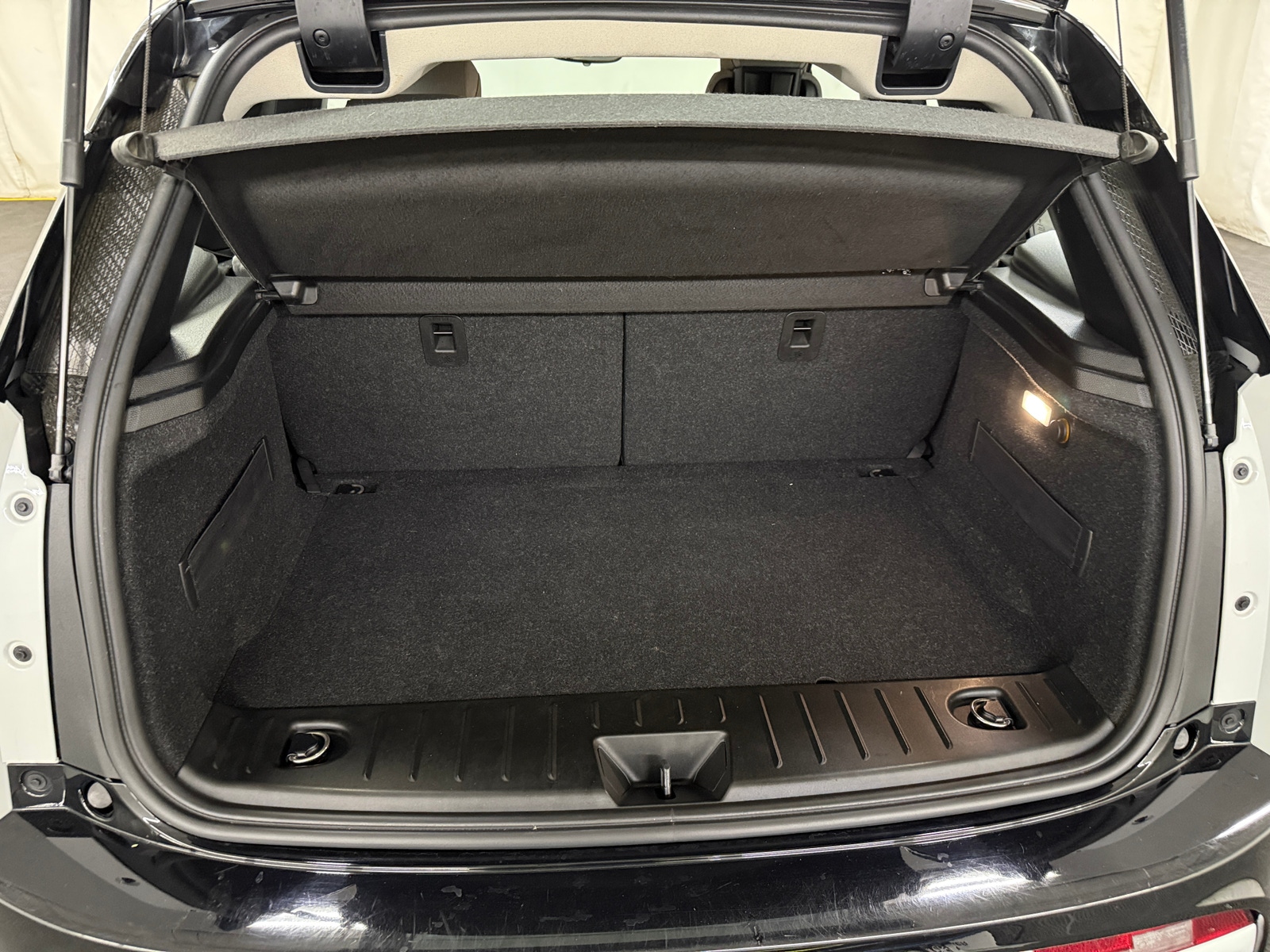 Thumbnail: 2019 BMW i3 - 7