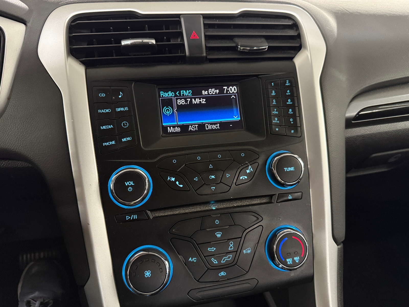 Thumbnail: 2014 Ford Fusion - 4
