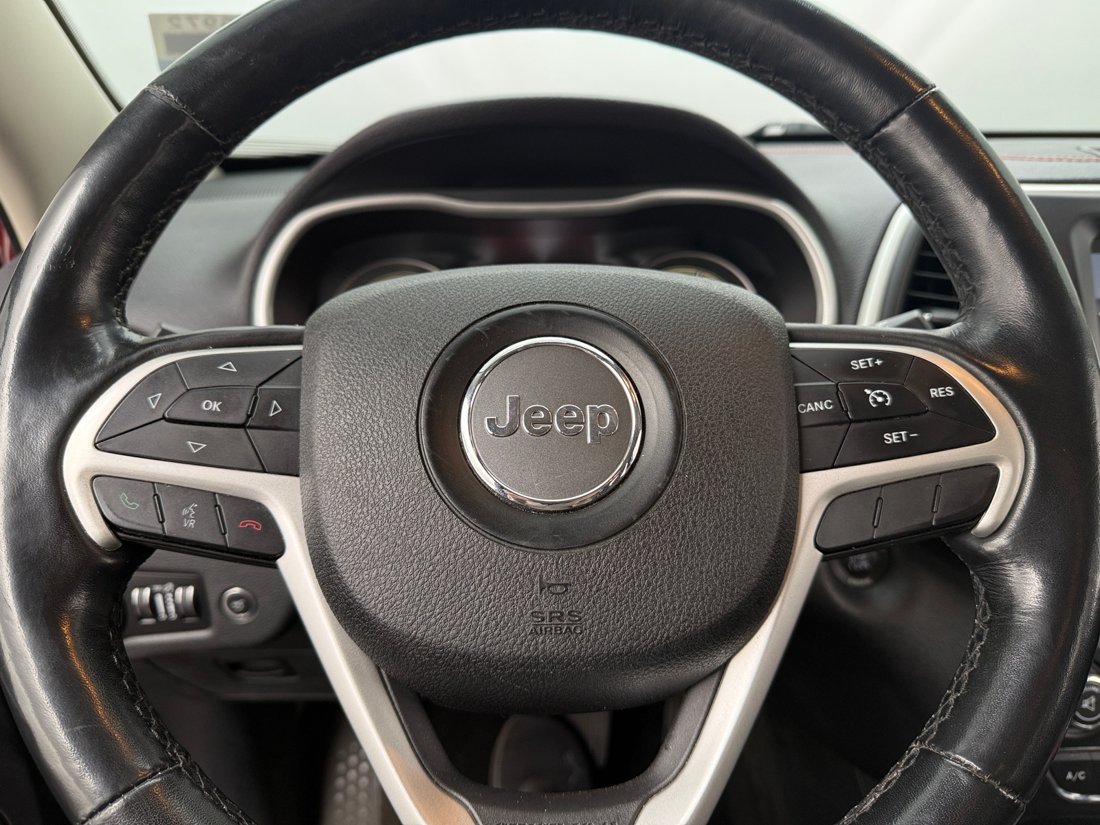 Thumbnail: 2015 Jeep Cherokee - 5