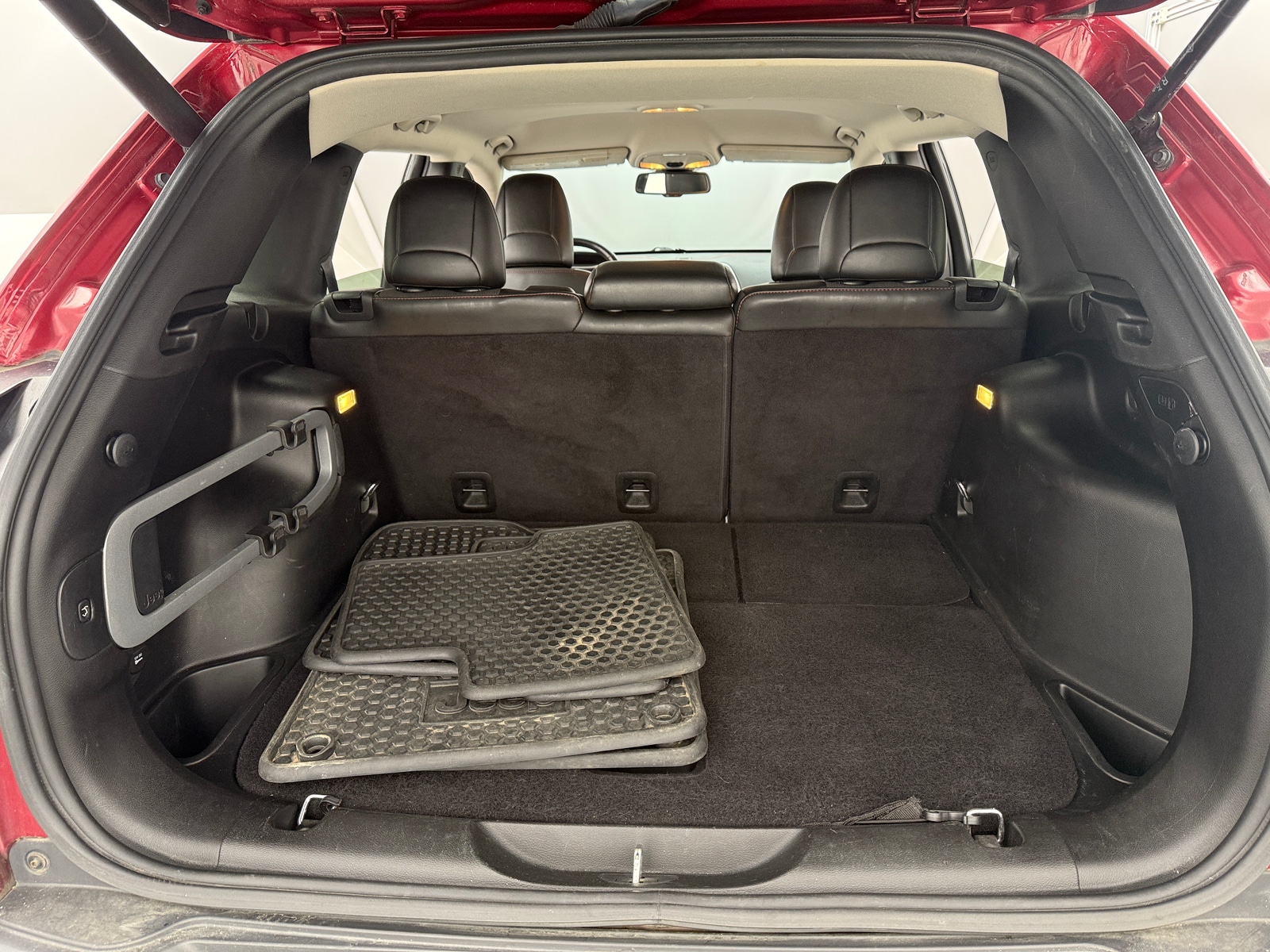 Thumbnail: 2015 Jeep Cherokee - 7