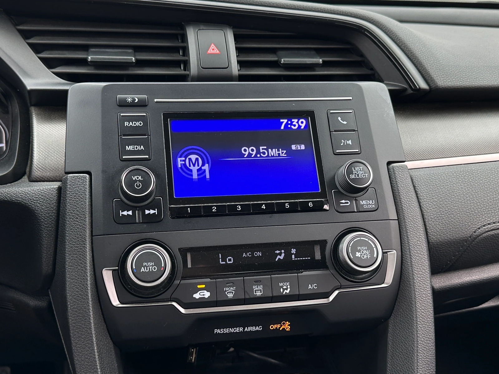 Thumbnail: 2019 Honda Civic - 4