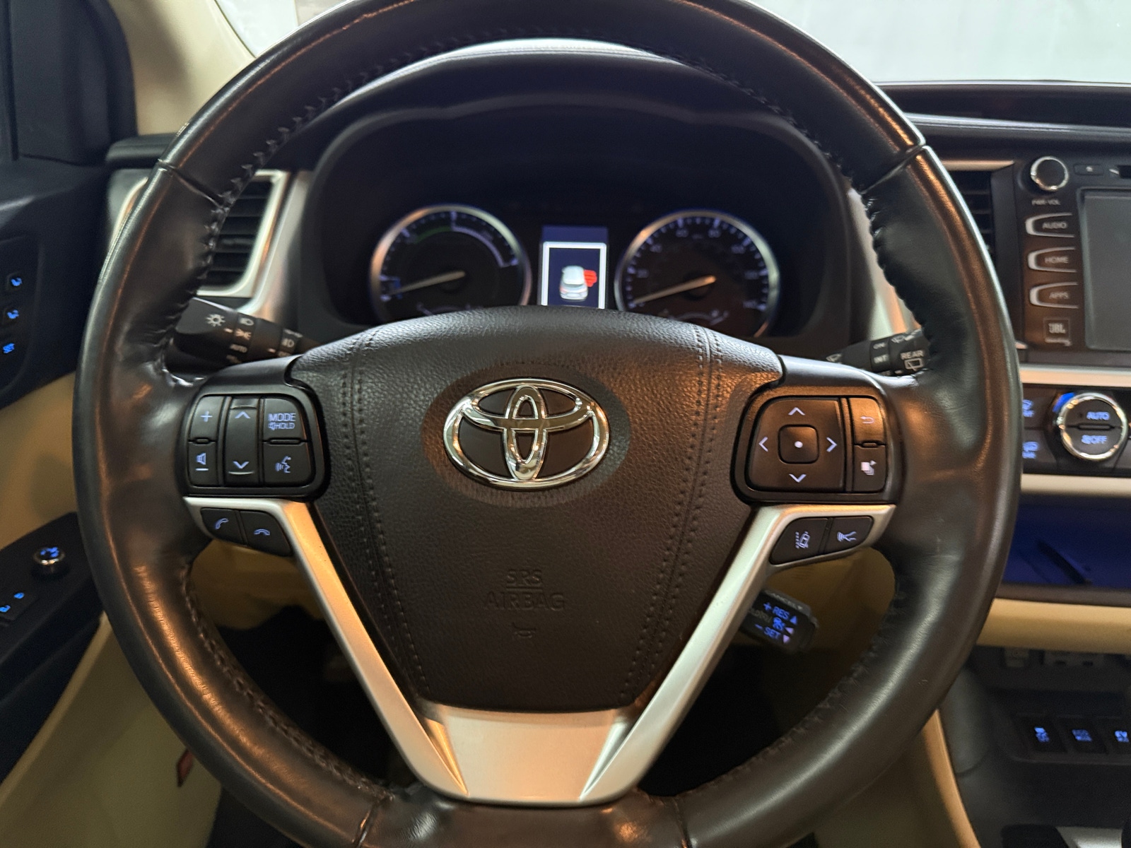 Thumbnail: 2019 Toyota Highlander - 4