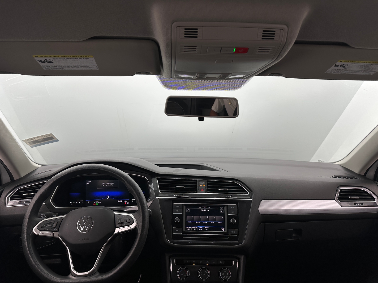 Thumbnail: 2022 Volkswagen Tiguan - 3