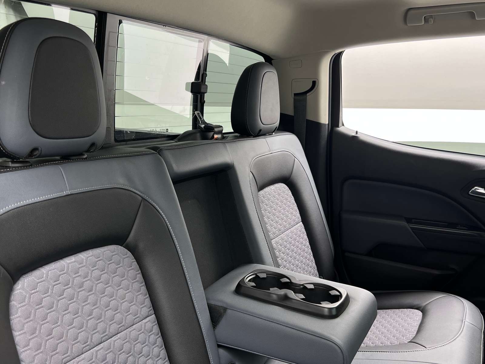 Thumbnail: 2017 Chevrolet Colorado - 6