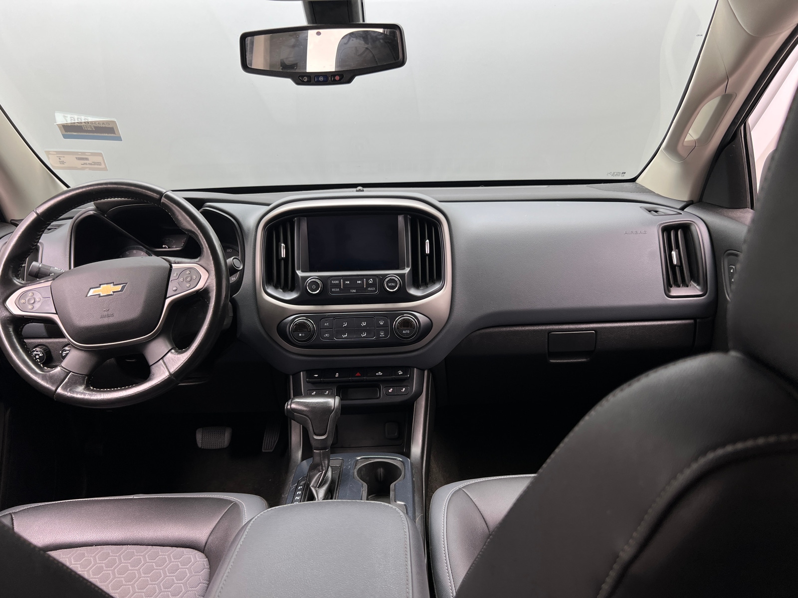 Thumbnail: 2017 Chevrolet Colorado - 3