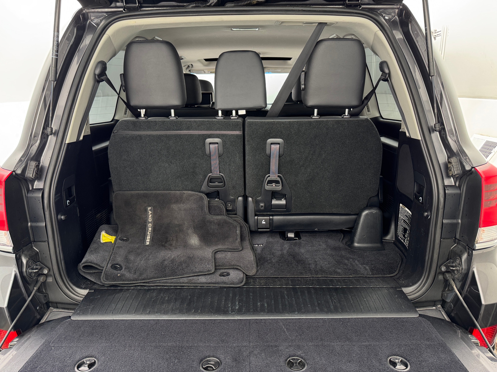 Thumbnail: 2017 Toyota Land Cruiser - 6