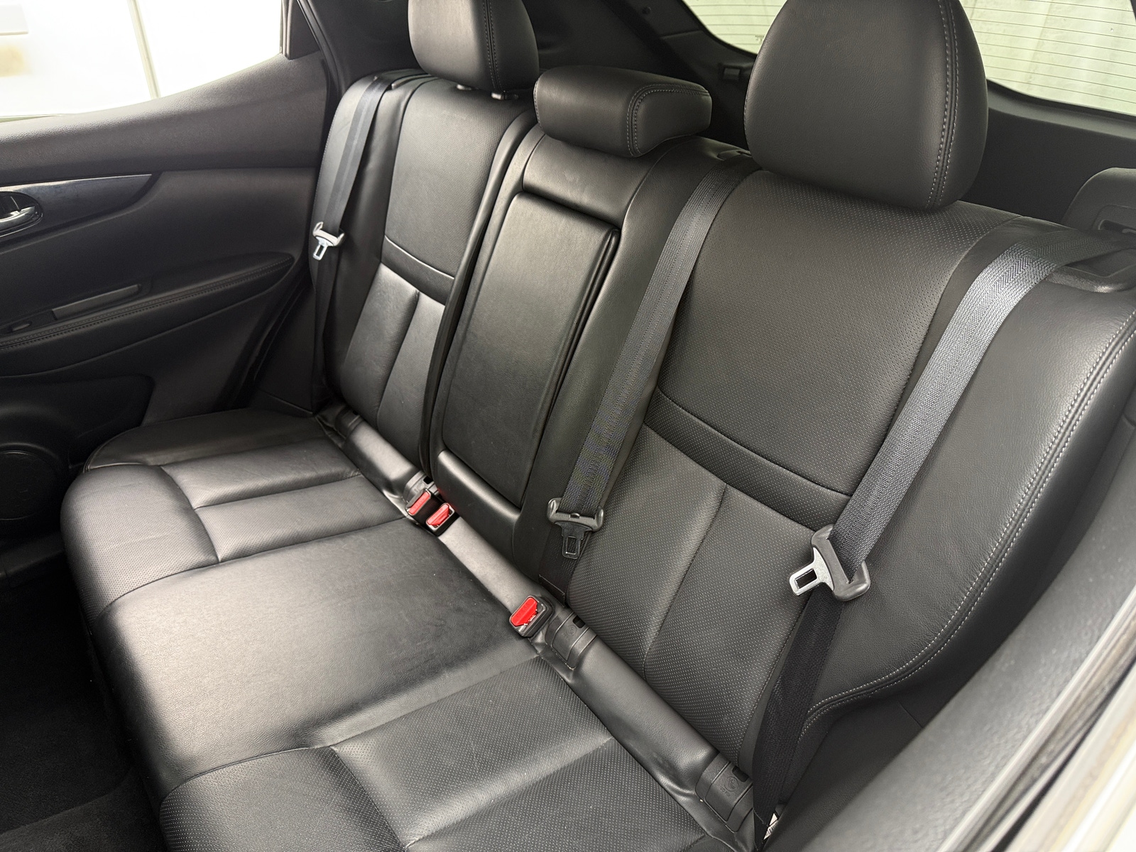 Thumbnail: 2017 Nissan Rogue Sport - 5