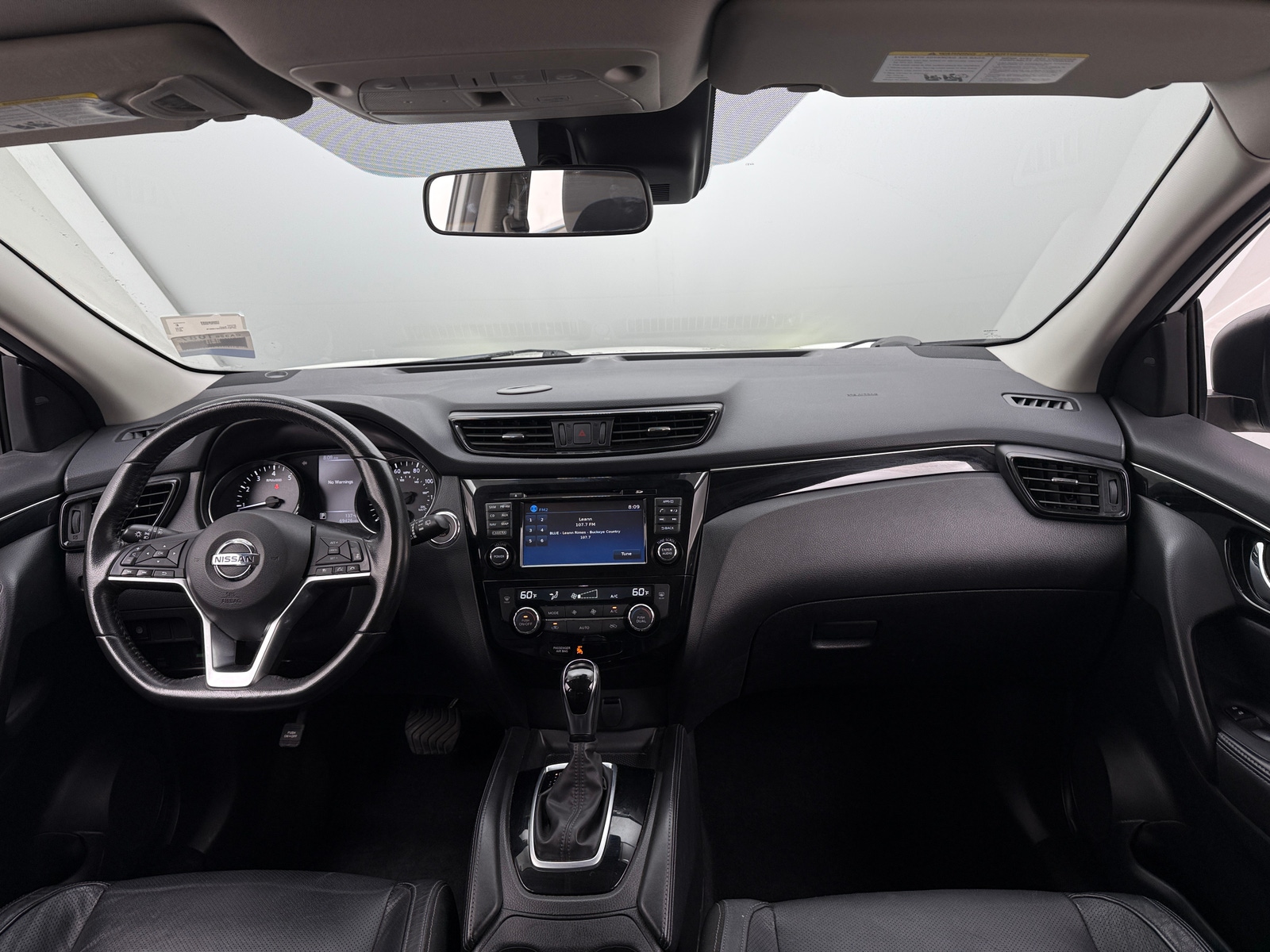 Thumbnail: 2017 Nissan Rogue Sport - 2