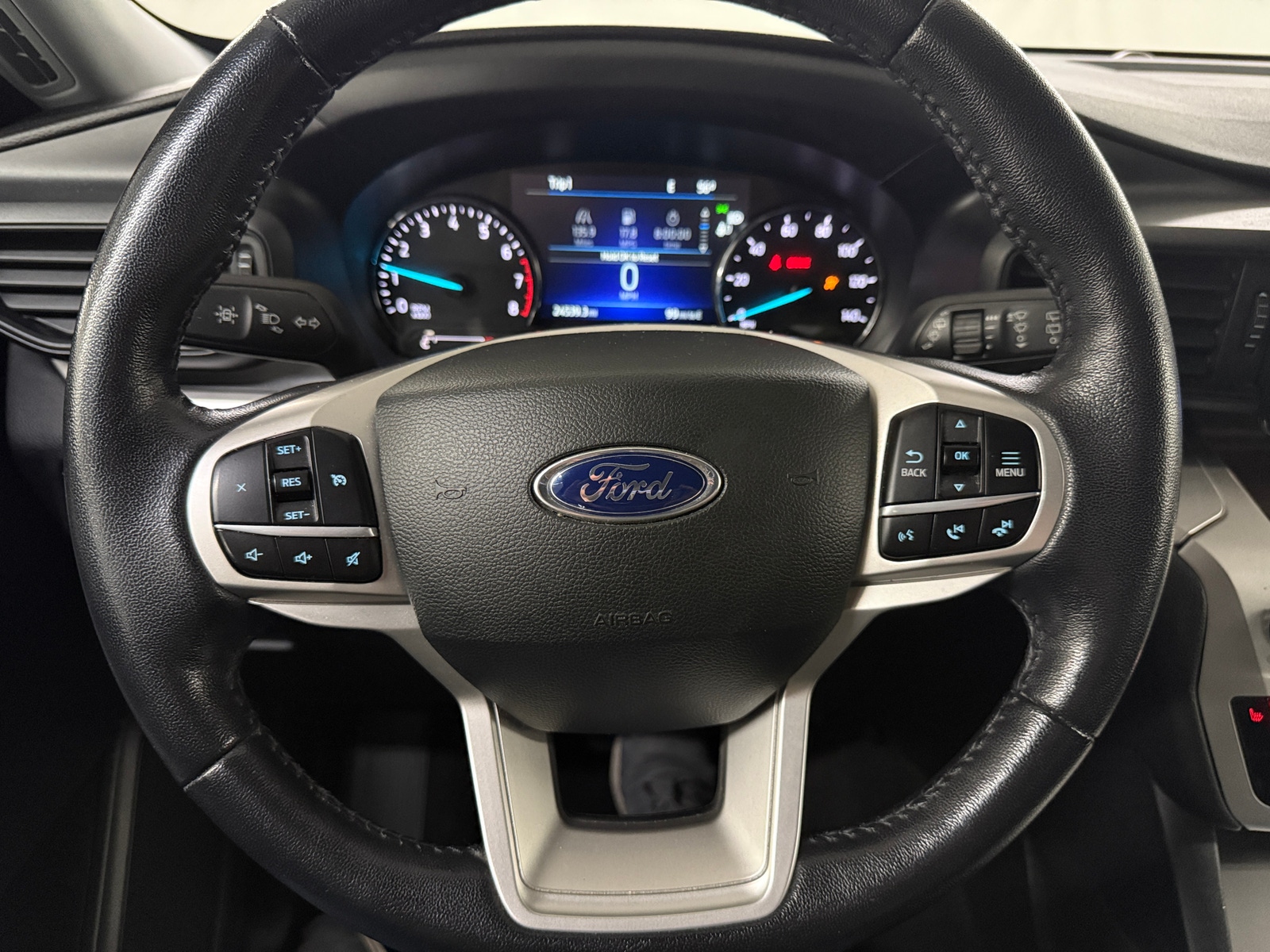 Thumbnail: 2022 Ford Explorer - 5
