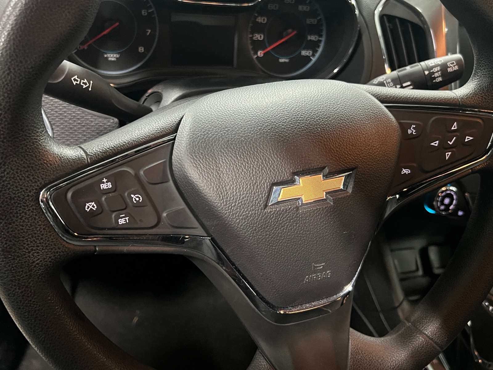 Thumbnail: 2017 Chevrolet Cruze - 5