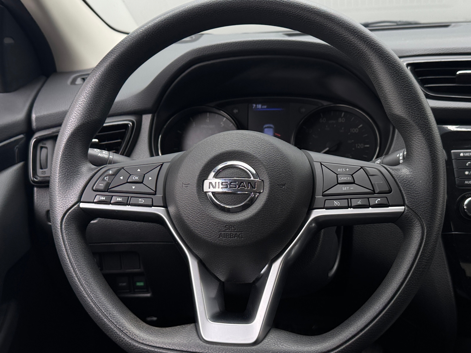 Thumbnail: 2020 Nissan Rogue Sport - 5