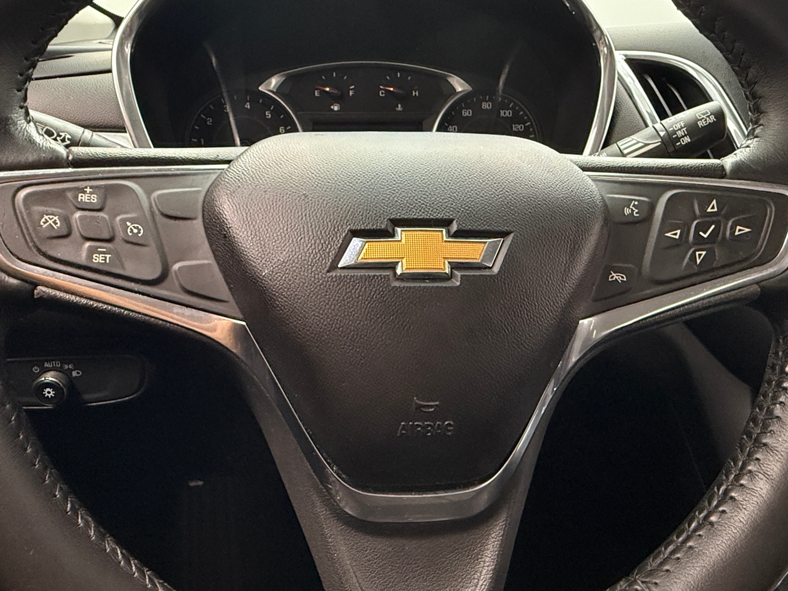Thumbnail: 2019 Chevrolet Equinox - 5