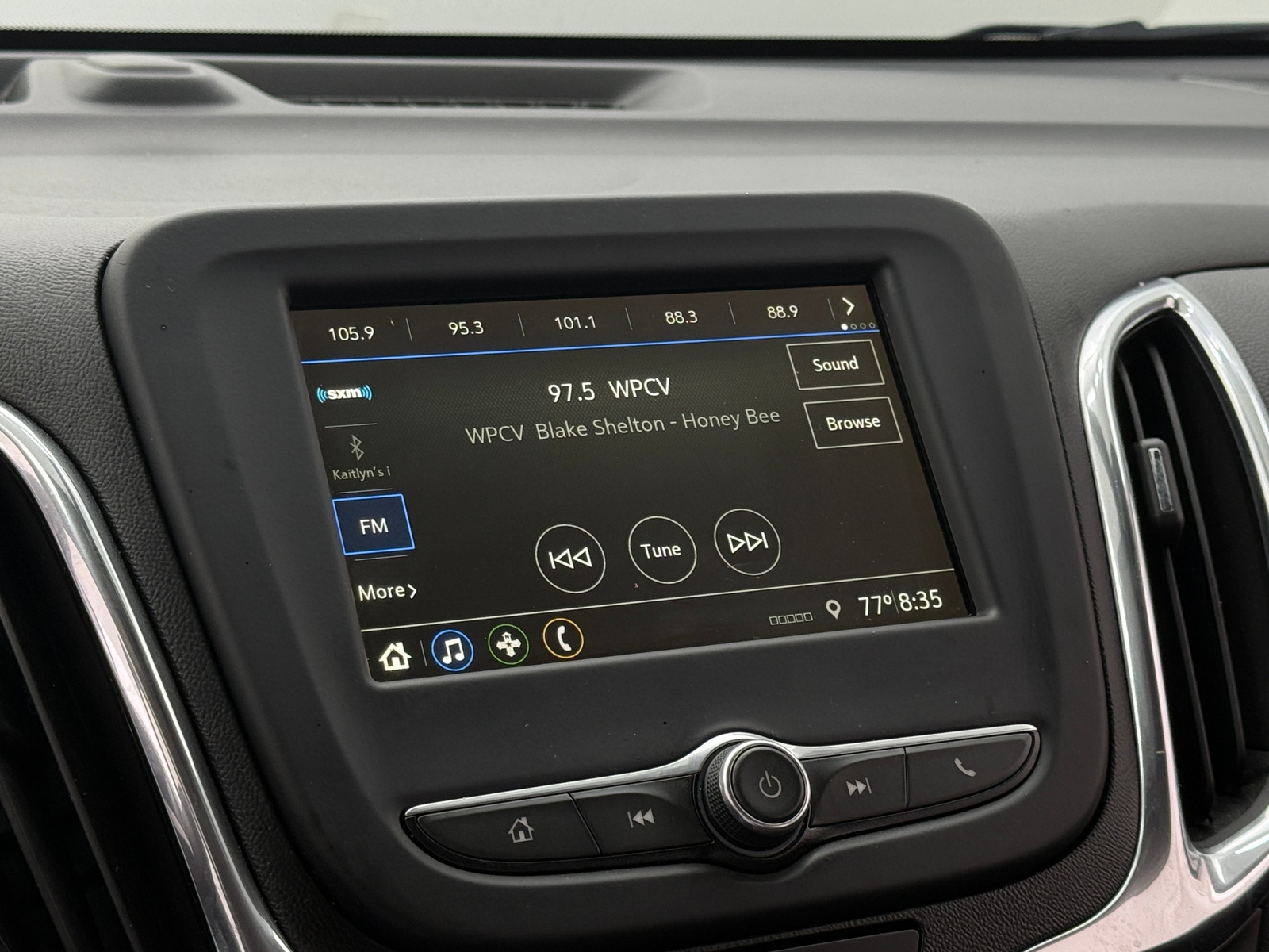 Thumbnail: 2019 Chevrolet Equinox - 4