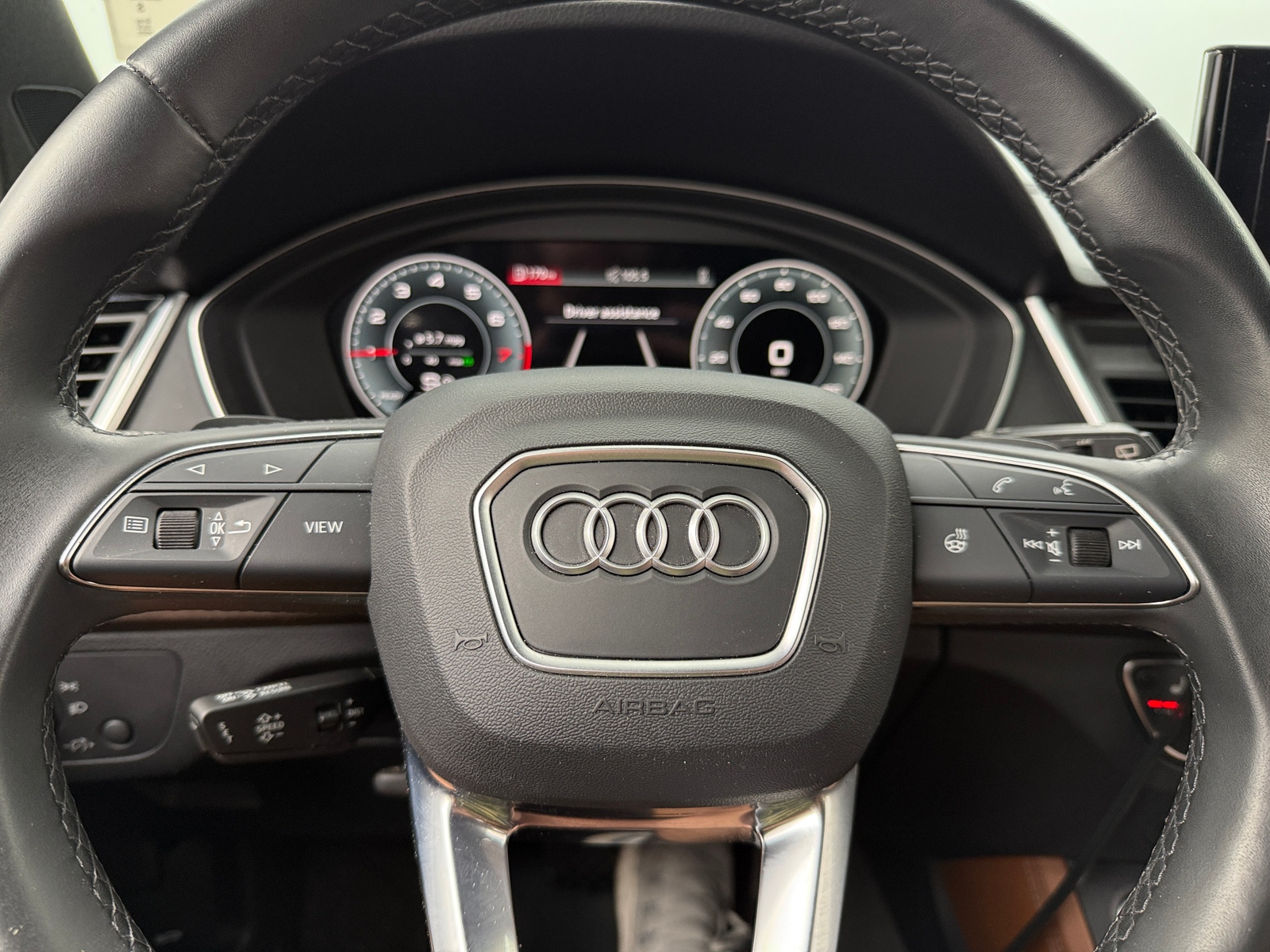 Thumbnail: 2022 Audi Q5 - 4