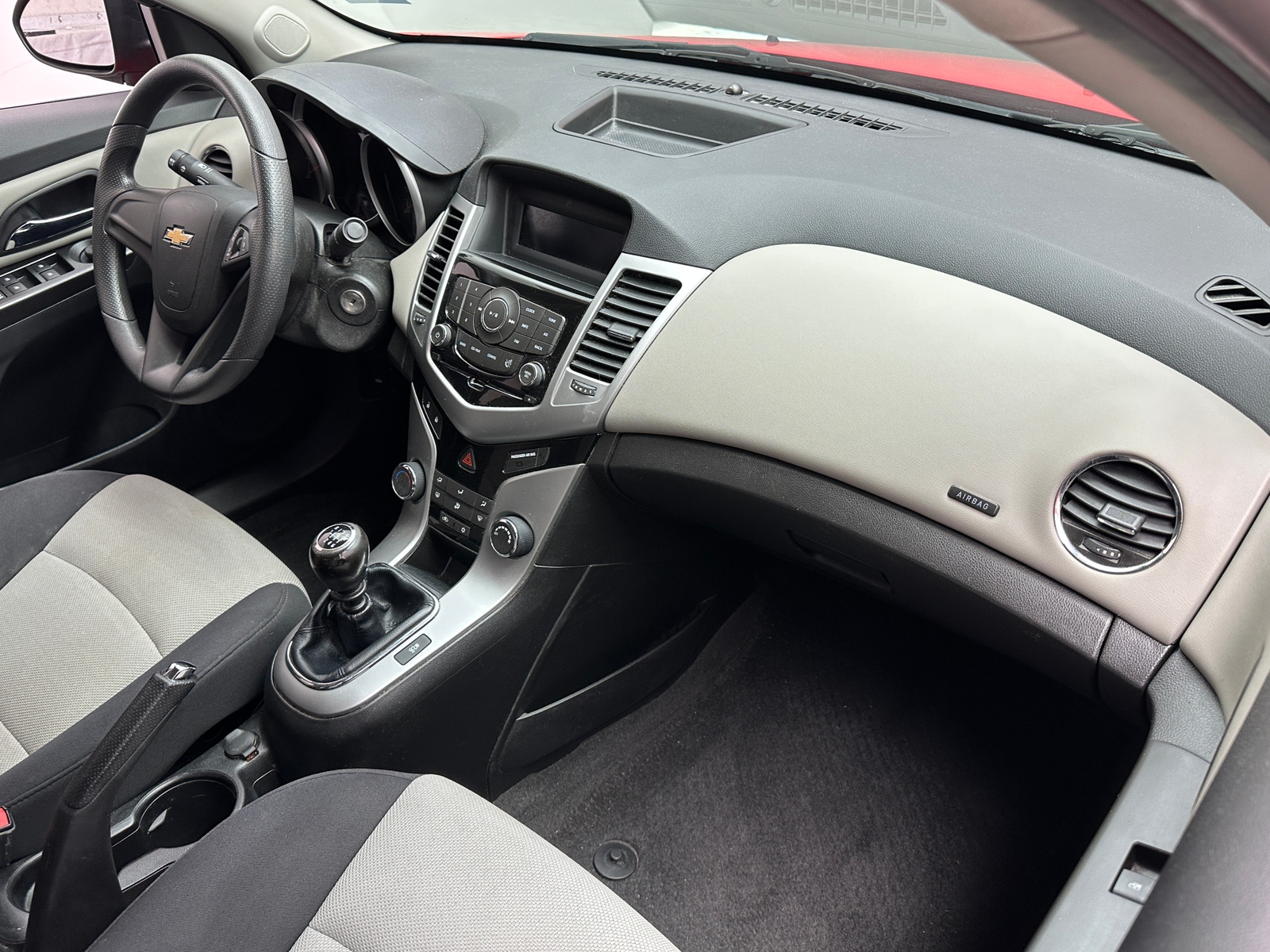 Thumbnail: 2014 Chevrolet Cruze - 3