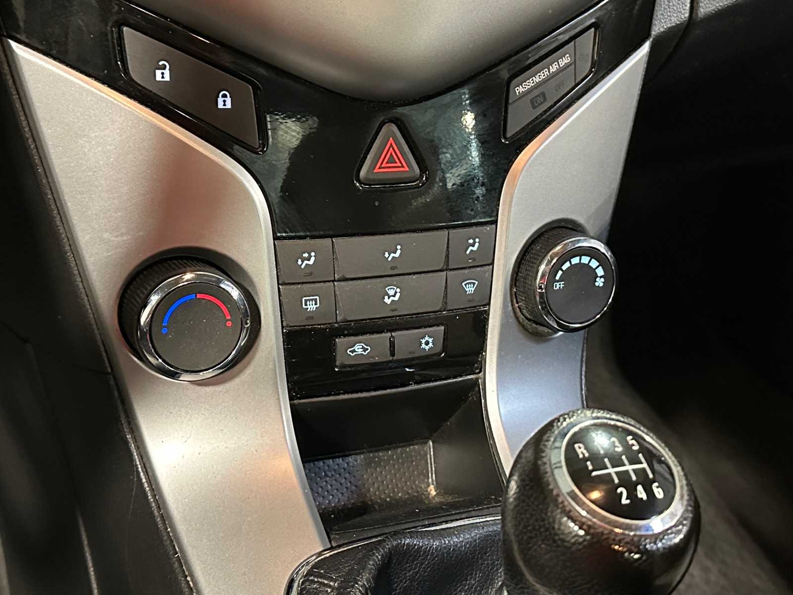 Thumbnail: 2014 Chevrolet Cruze - 4