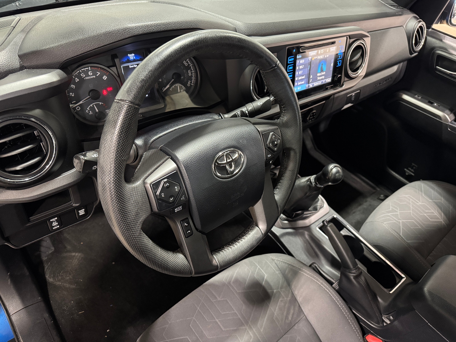 Thumbnail: 2017 Toyota Tacoma - 3