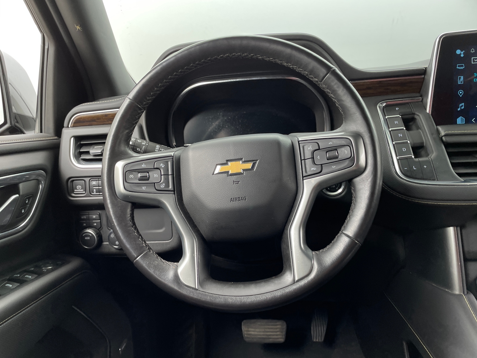 Thumbnail: 2022 Chevrolet Suburban - 4