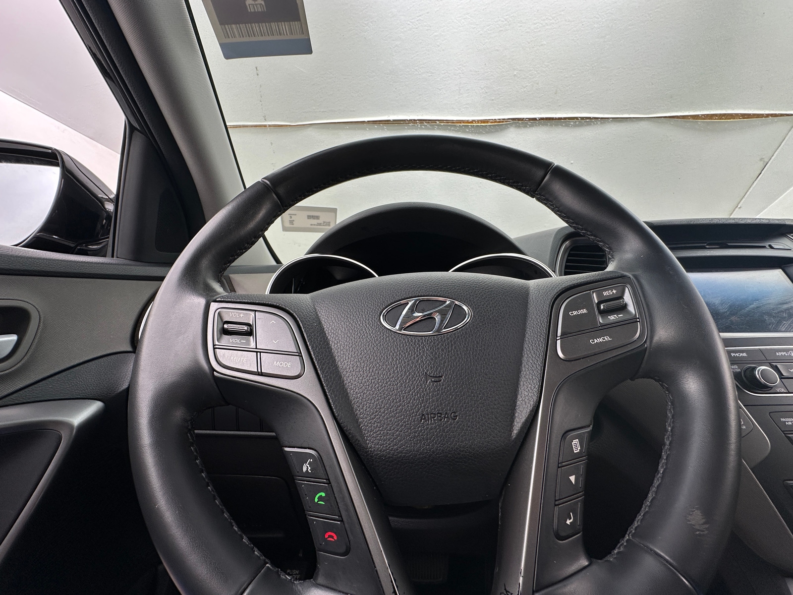 Thumbnail: 2017 Hyundai Santa Fe - 4