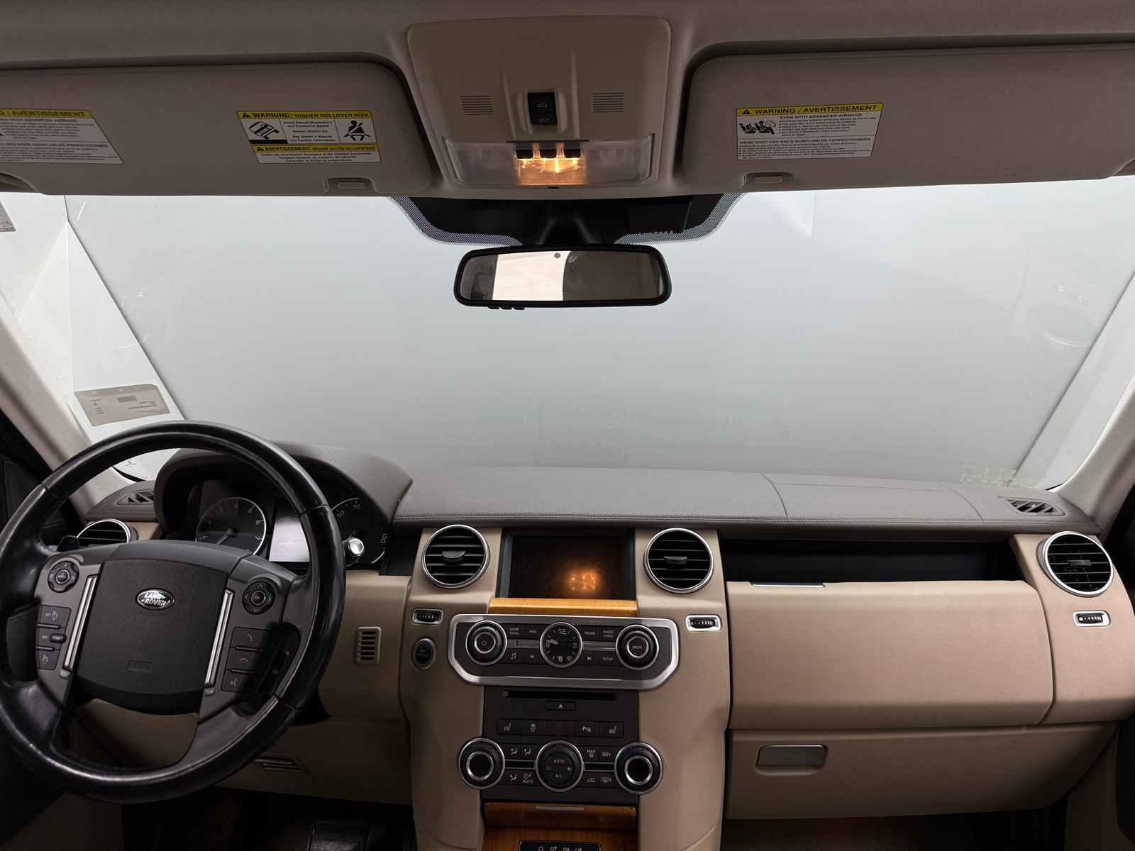 Thumbnail: 2015 Land Rover LR4 - 2