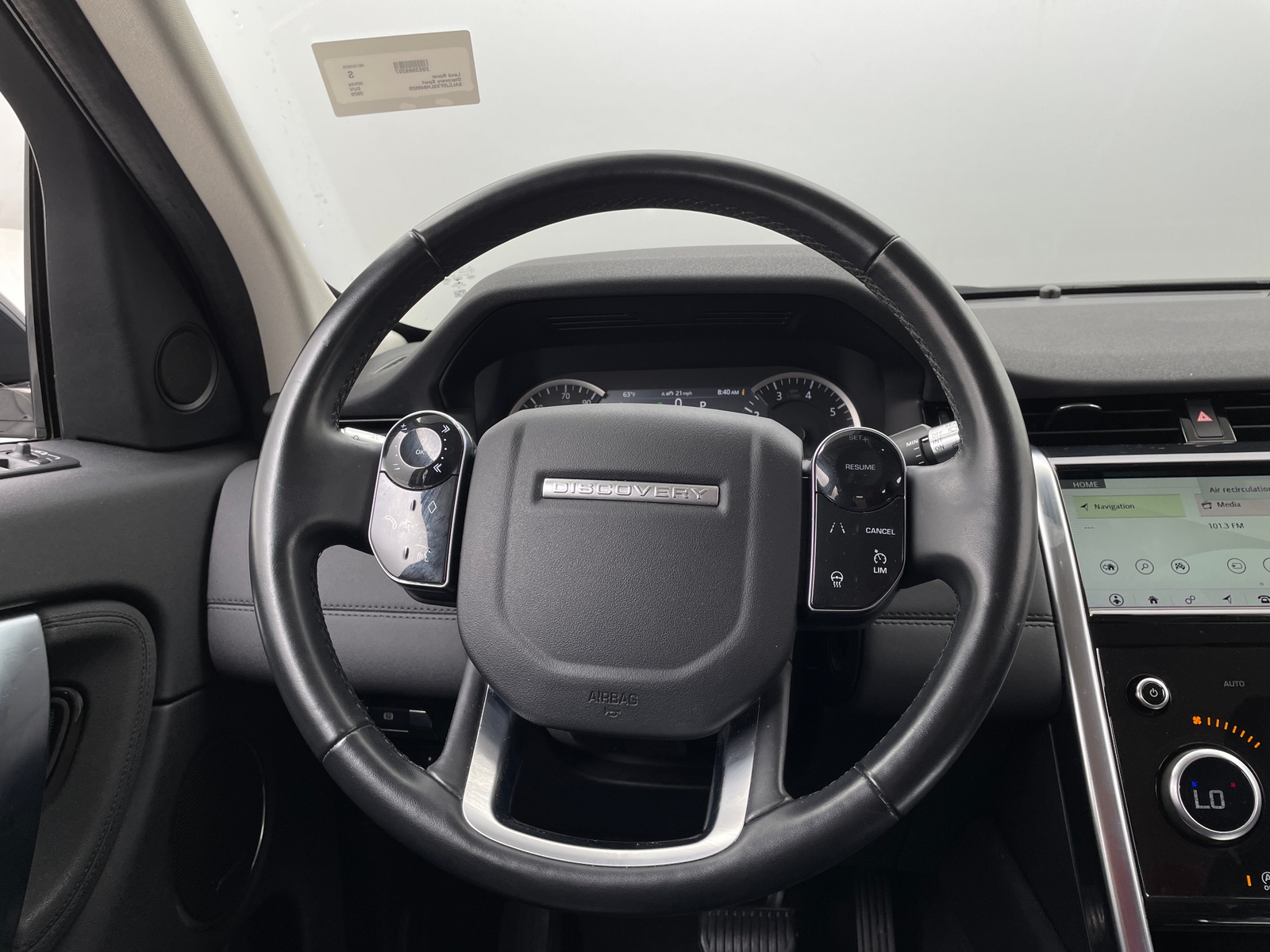 Thumbnail: 2020 Land Rover Discovery Sport - 4