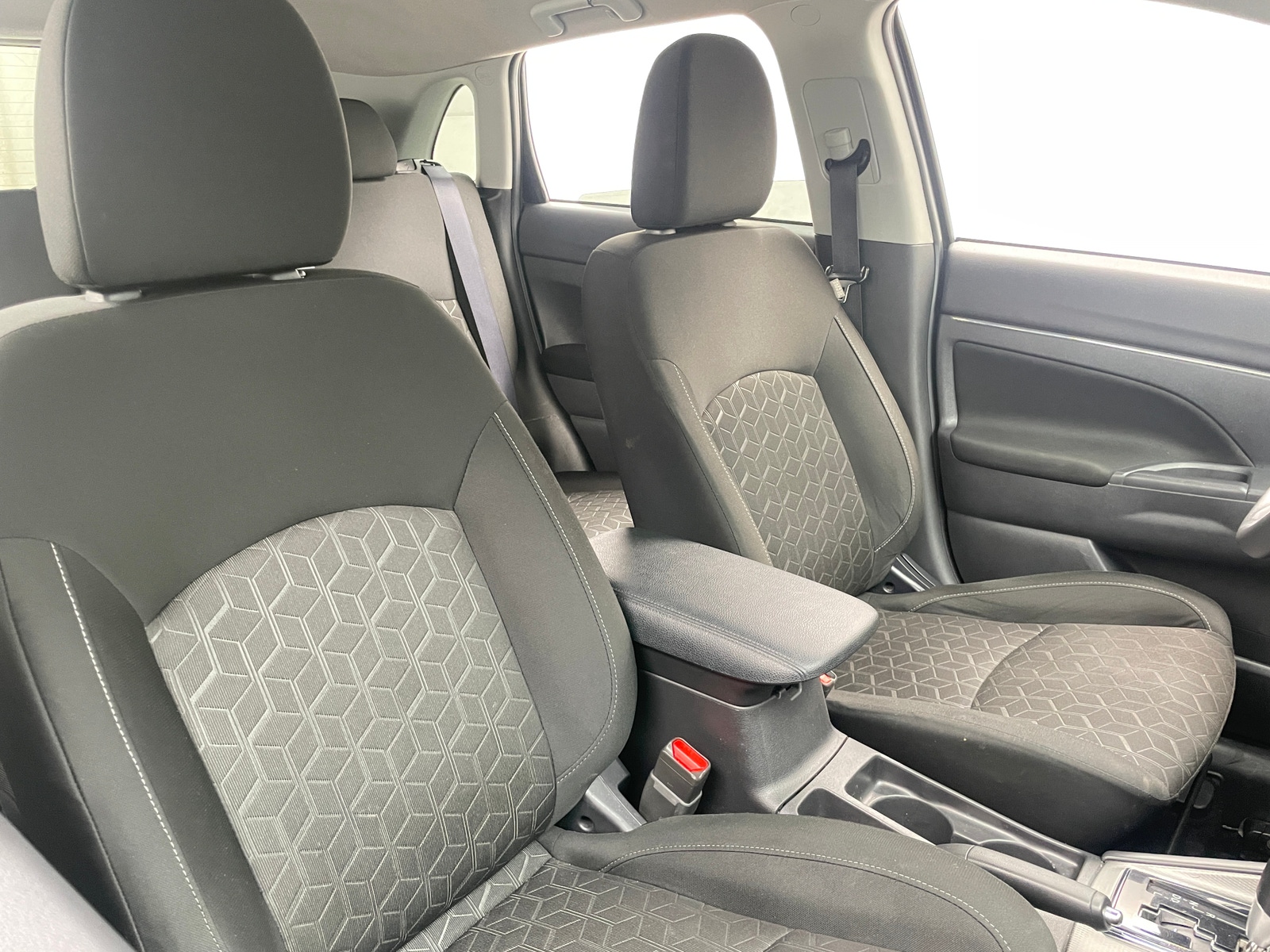 Thumbnail: 2022 Mitsubishi Outlander Sport - 2