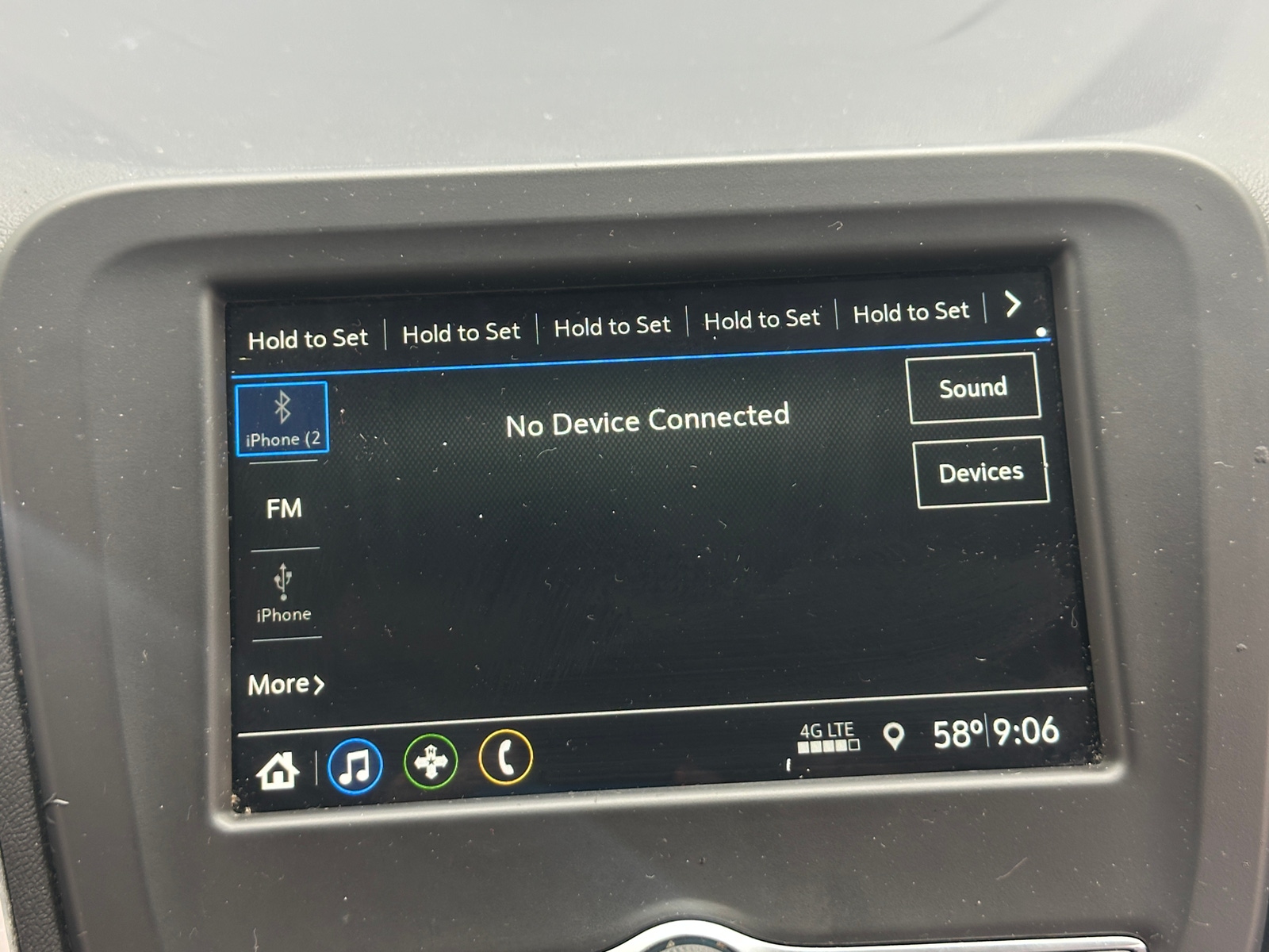 Thumbnail: 2019 Chevrolet Equinox - 4