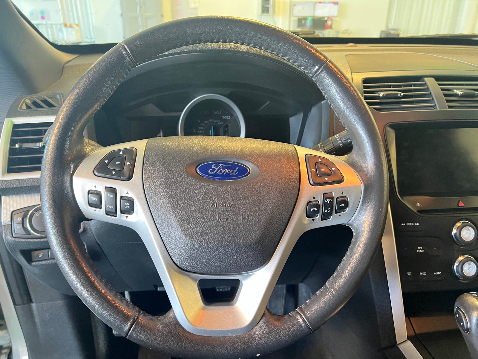Thumbnail: 2014 Ford Explorer - 5