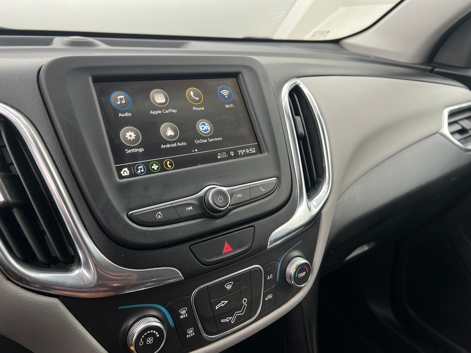 Thumbnail: 2019 Chevrolet Equinox - 4