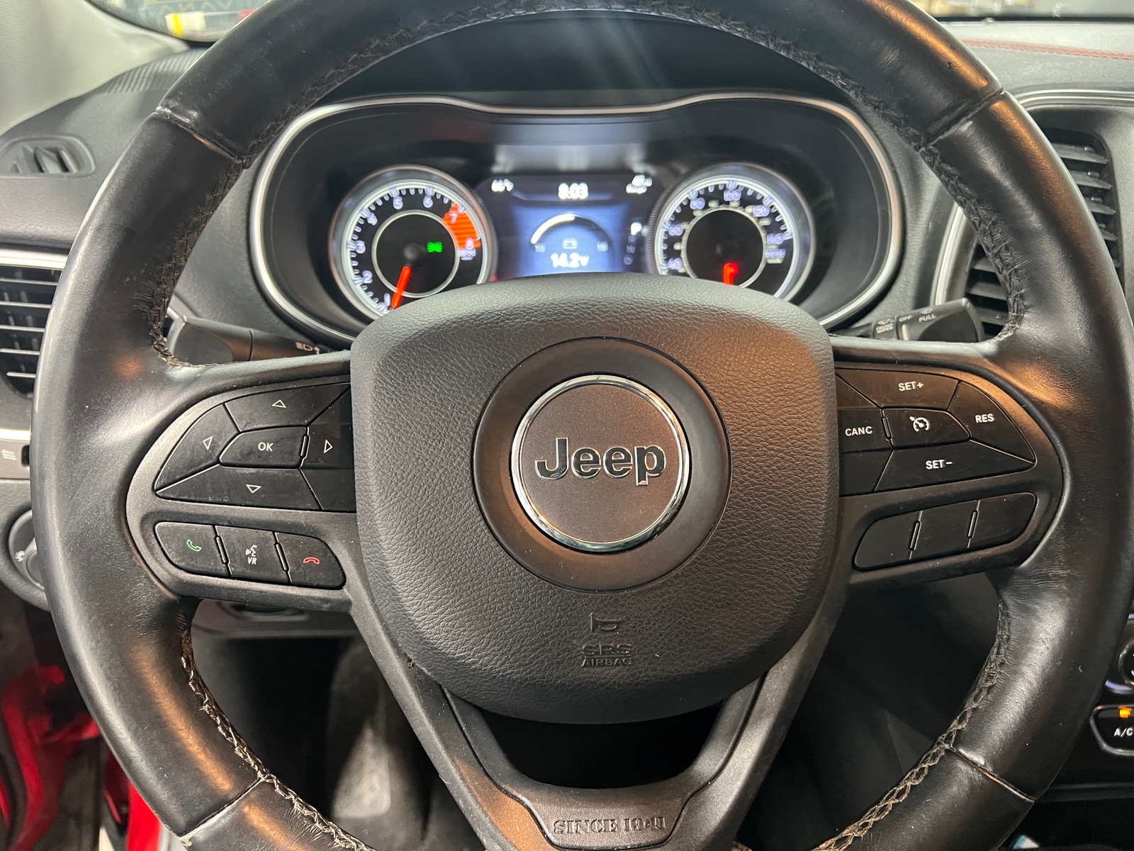 Thumbnail: 2019 Jeep Cherokee - 5