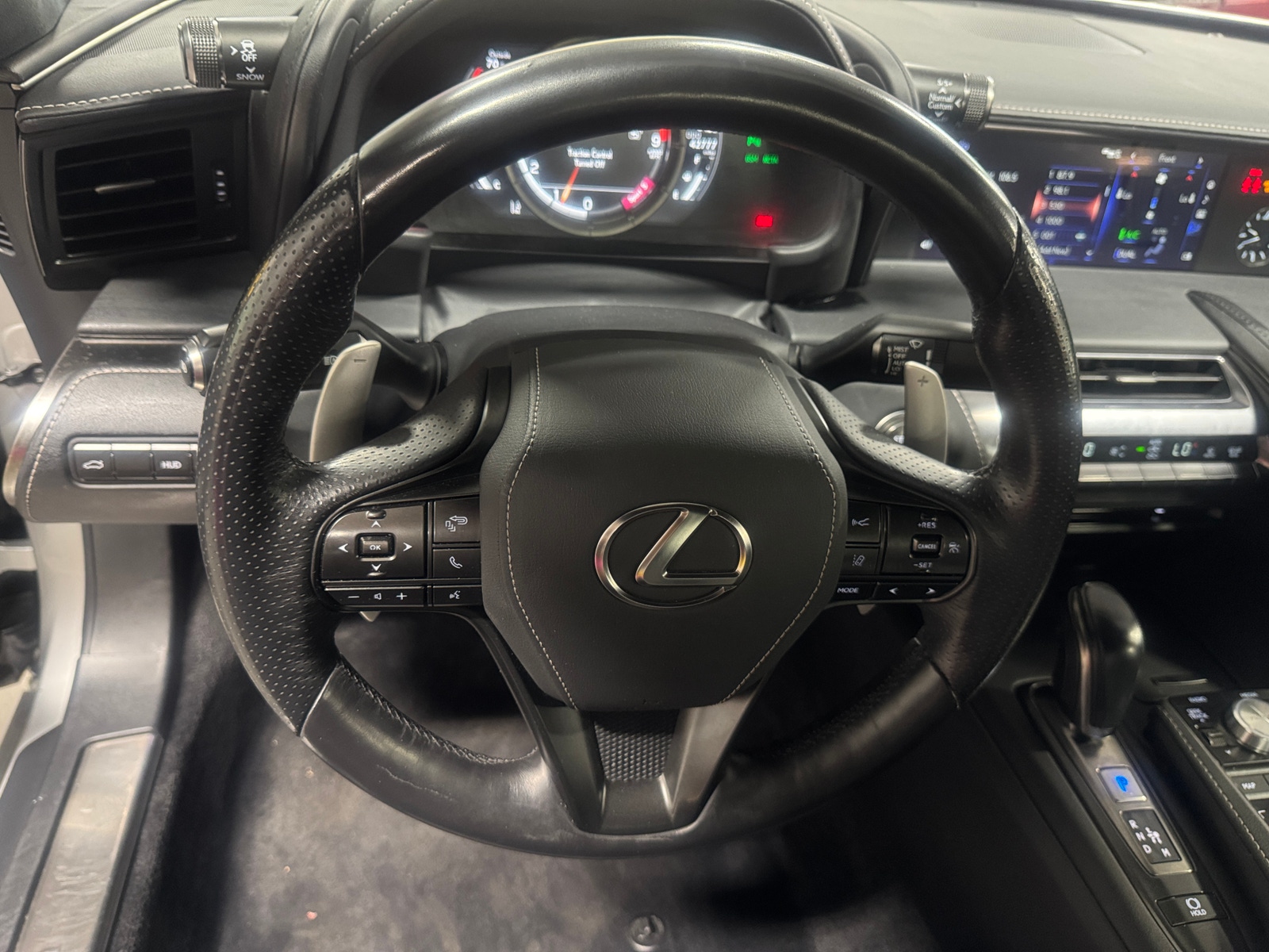 Thumbnail: 2018 Lexus LC - 3