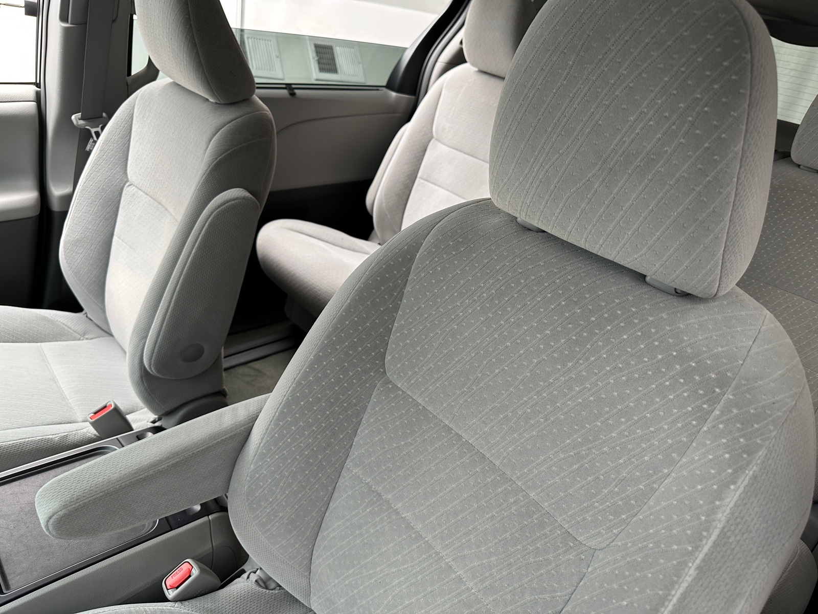 Thumbnail: 2017 Toyota Sienna - 2