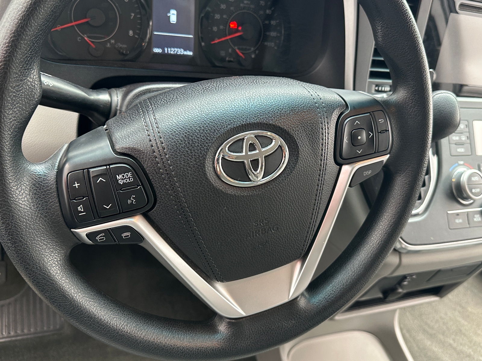 Thumbnail: 2017 Toyota Sienna - 5