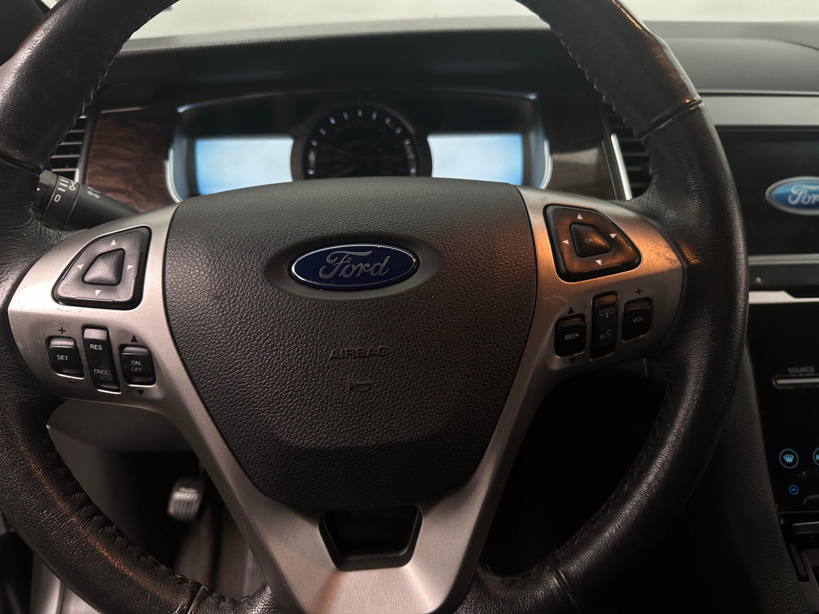 Thumbnail: 2018 Ford Taurus - 4