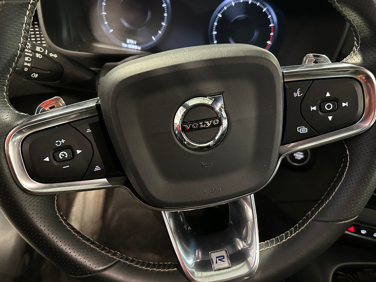 Thumbnail: 2019 Volvo XC40 - 5