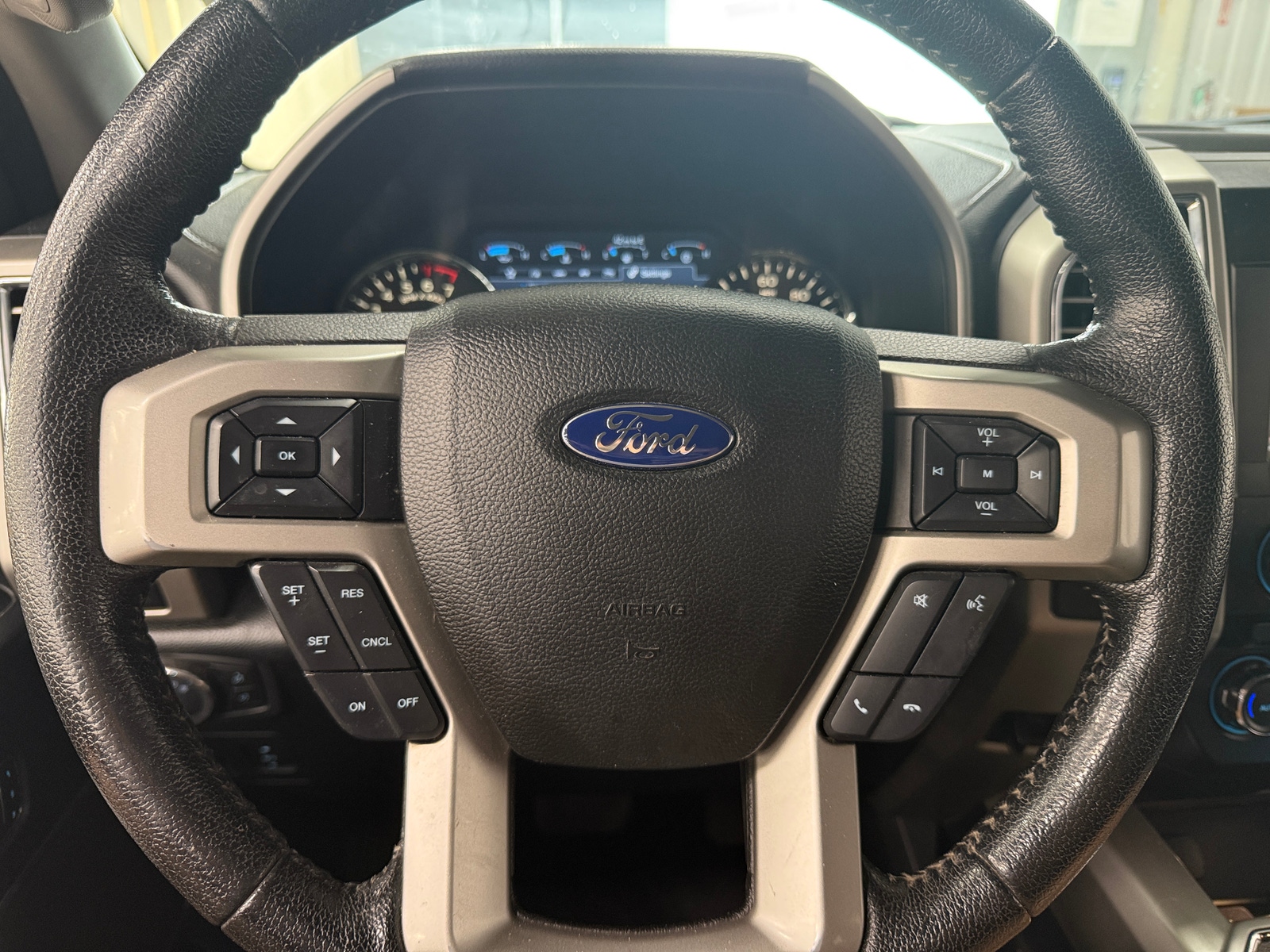 Thumbnail: 2015 Ford Econoline - 4