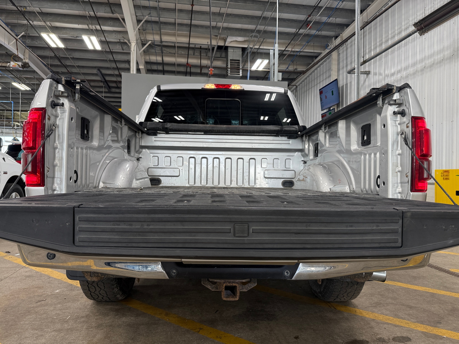 Thumbnail: 2015 Ford Econoline - 6